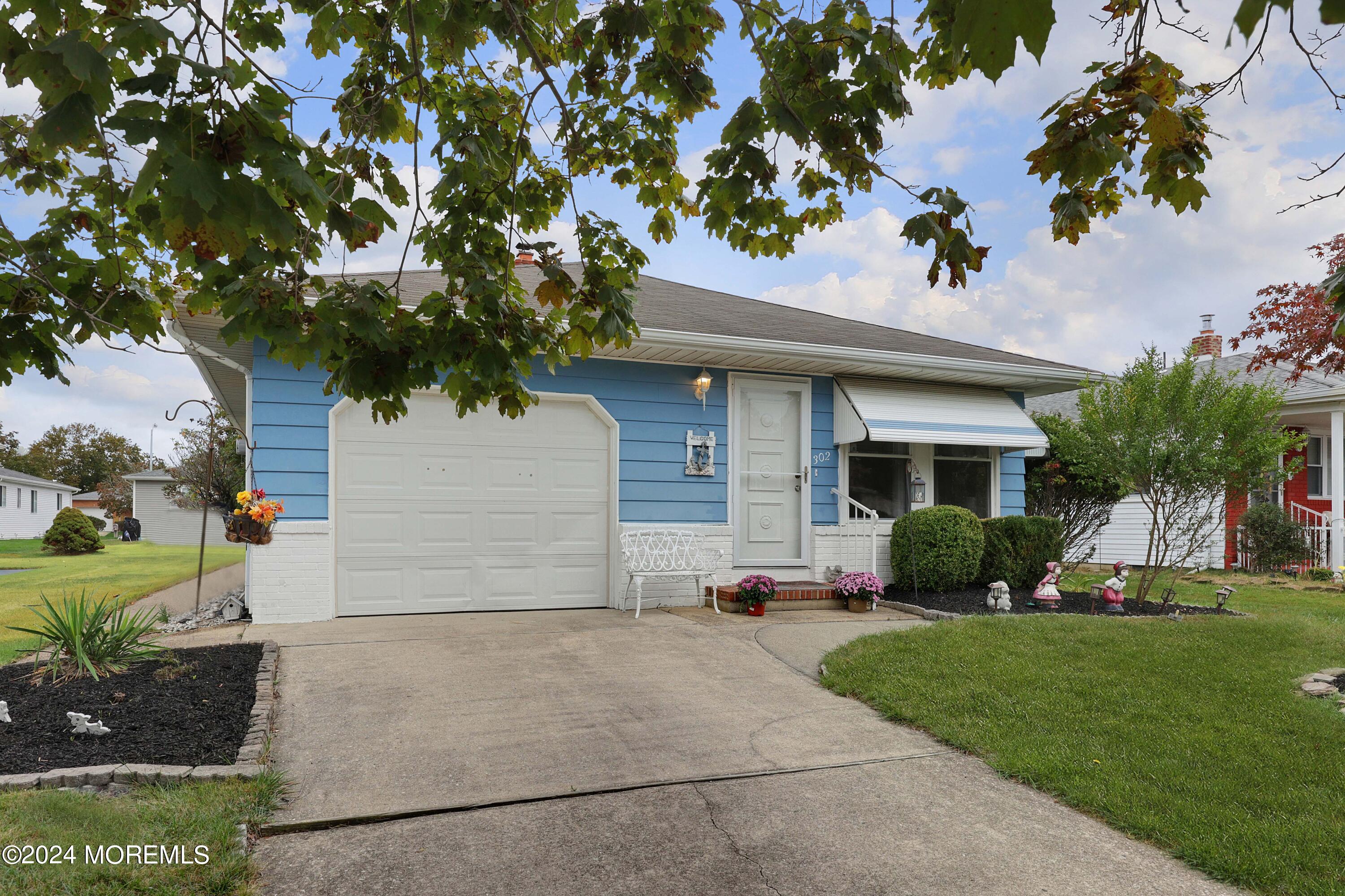 302 Barbados Drive, Toms River, New Jersey image 2