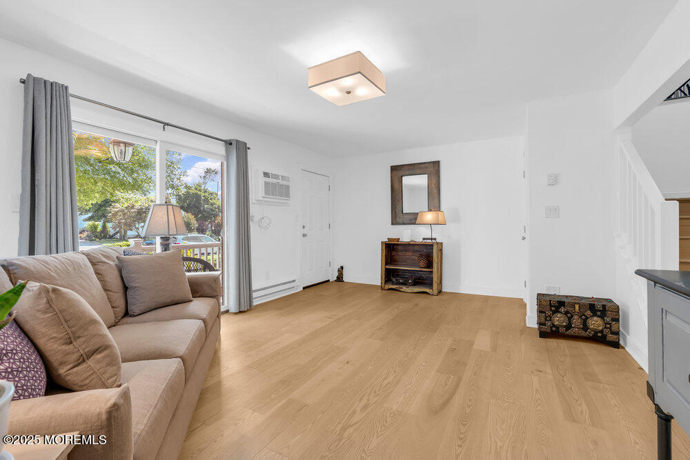 119 Avery Avenue E12