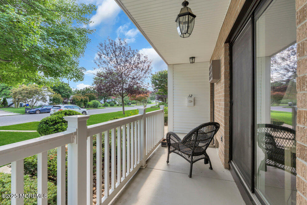 119 Avery Avenue E12