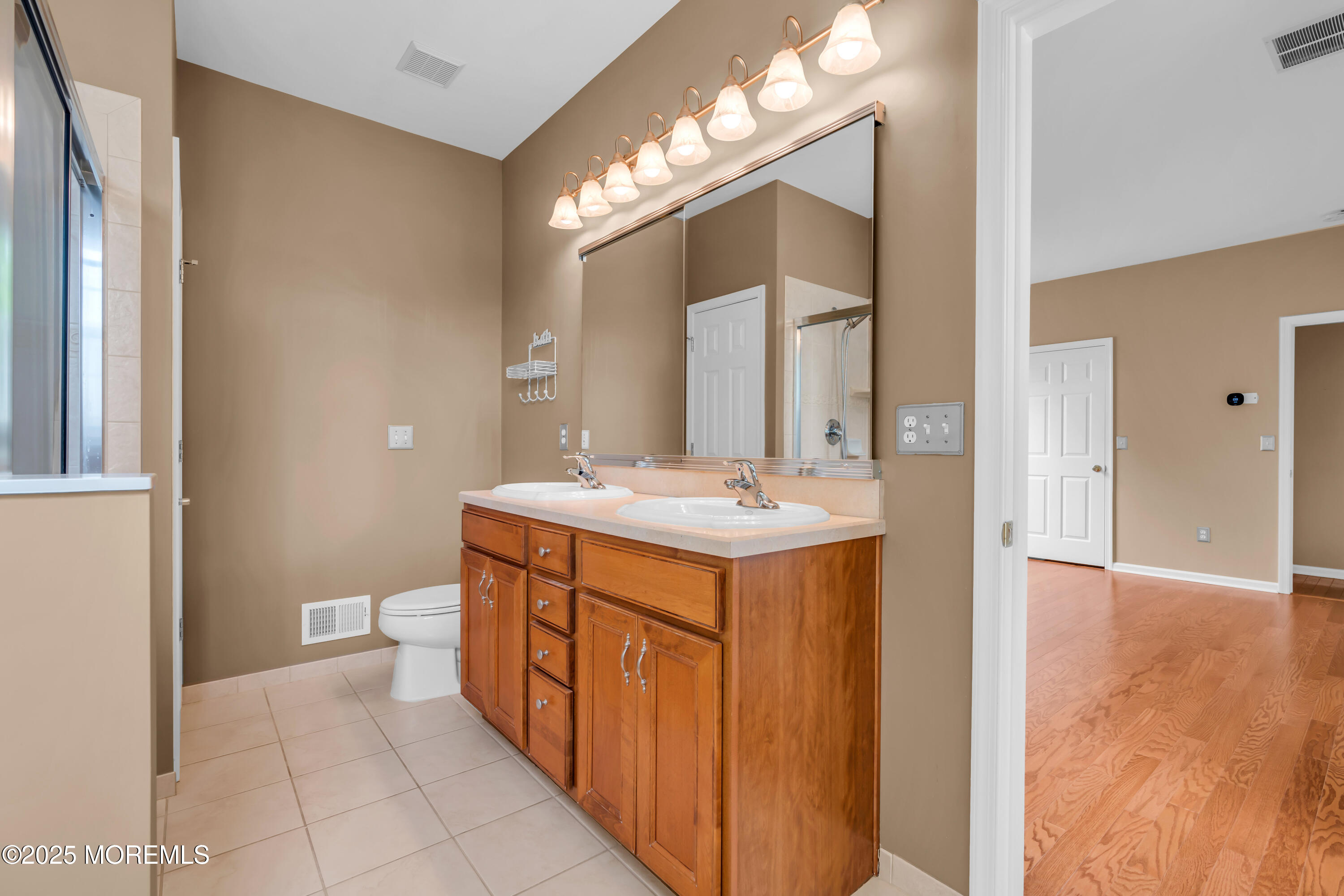 5 Minot Light Court, Barnegat, New Jersey image 41