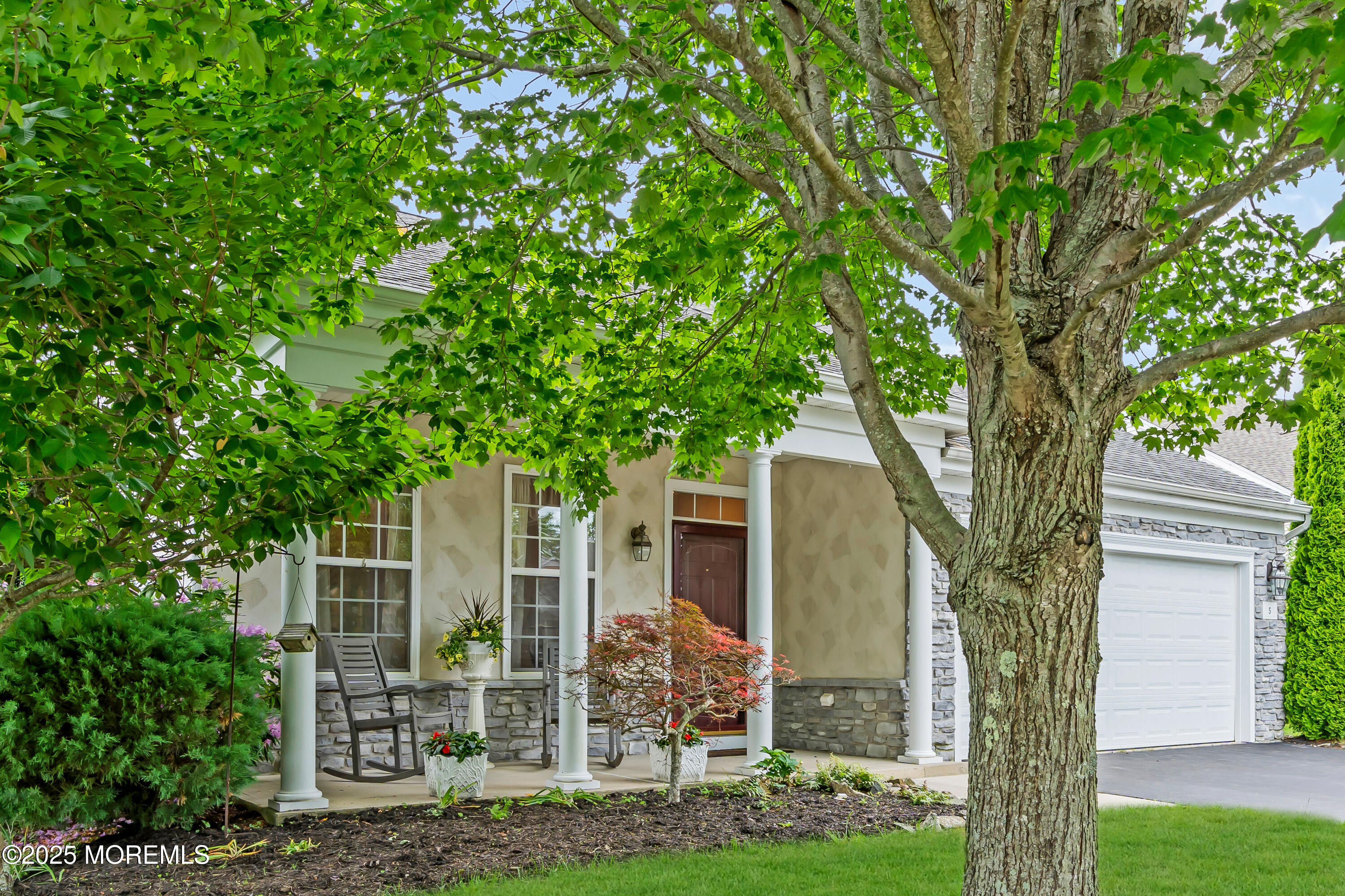 5 Minot Light Court, Barnegat, New Jersey image 4