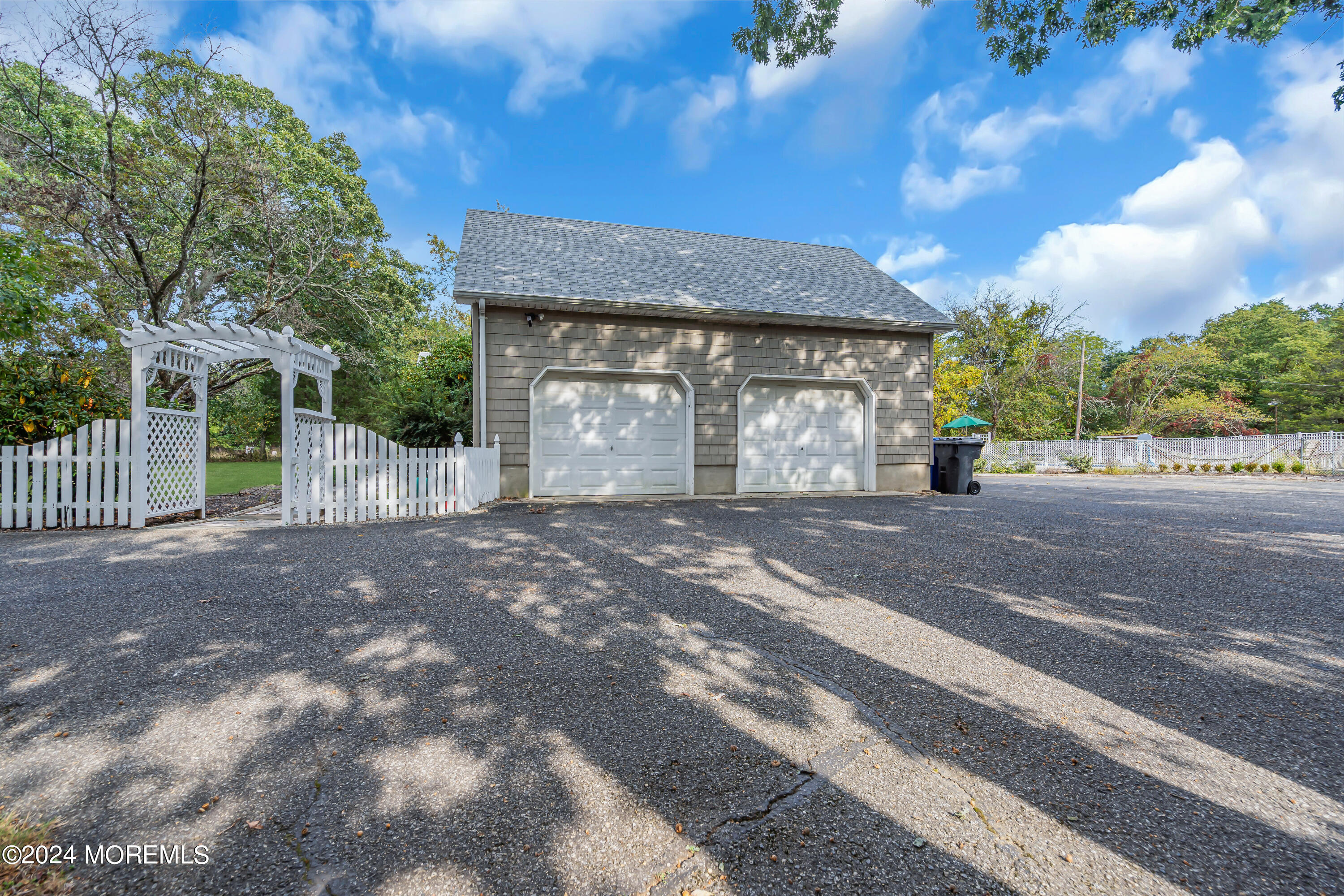 106 Riverwood Drive, Toms River, New Jersey image 6