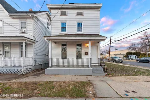 MLS: 22506871