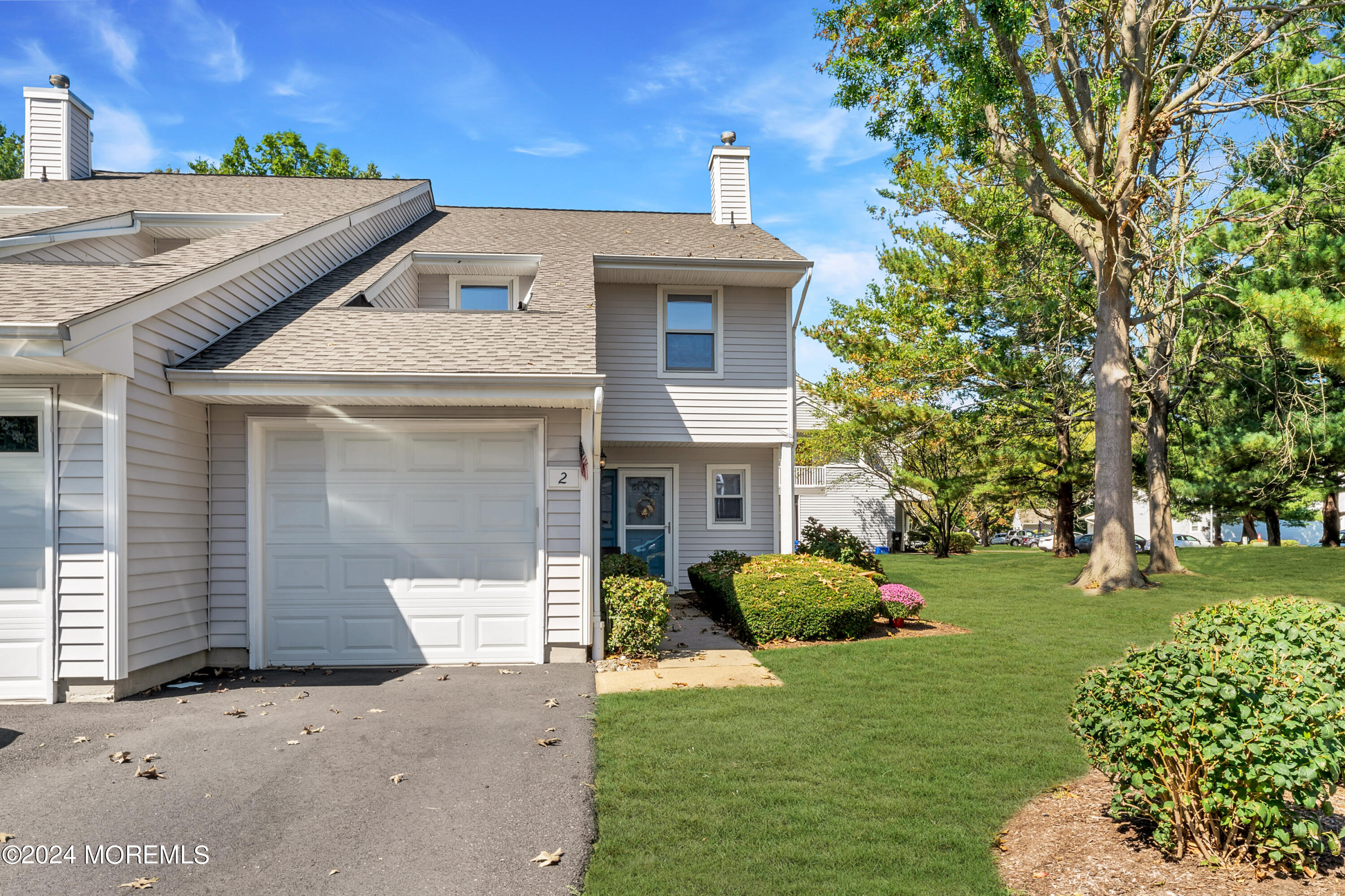 2 Tall Oaks Court, Sayreville, New Jersey image 1