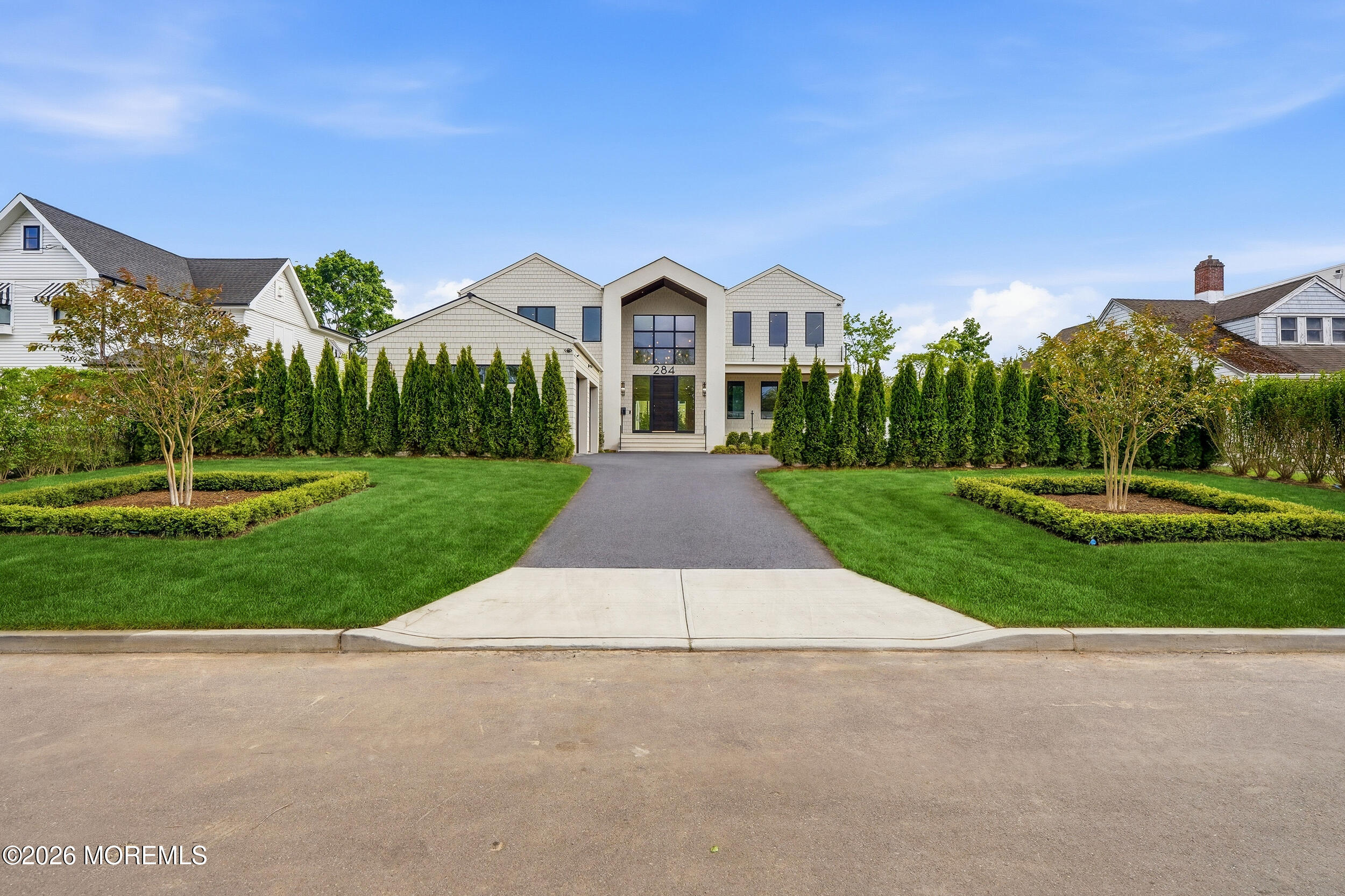 284 Norgrove Place