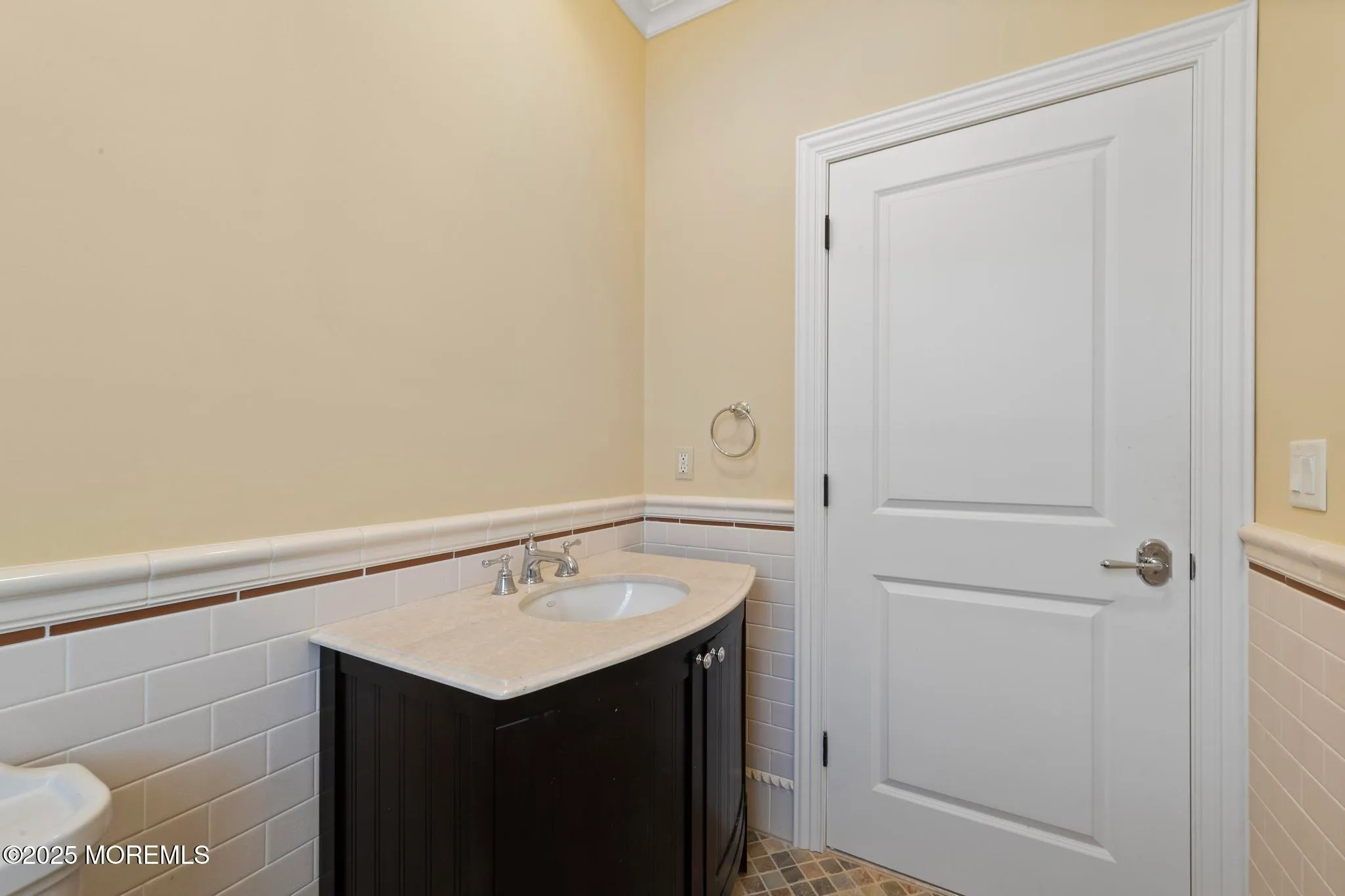 Harvey Cedars, New Jersey 08008, United States, 5 Bedrooms Bedrooms, ,4 BathroomsBathrooms,Residential,Active,112976