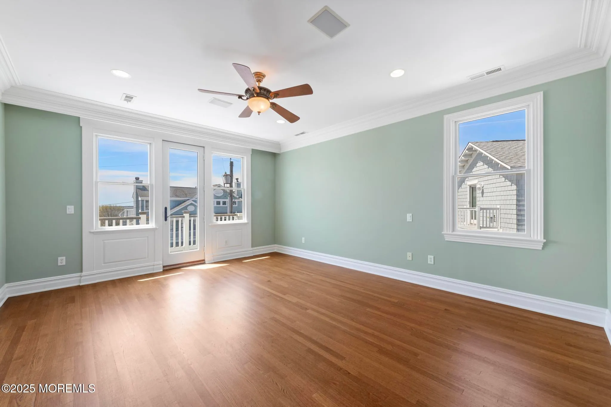 Harvey Cedars, New Jersey 08008, United States, 5 Bedrooms Bedrooms, ,4 BathroomsBathrooms,Residential,Active,112976