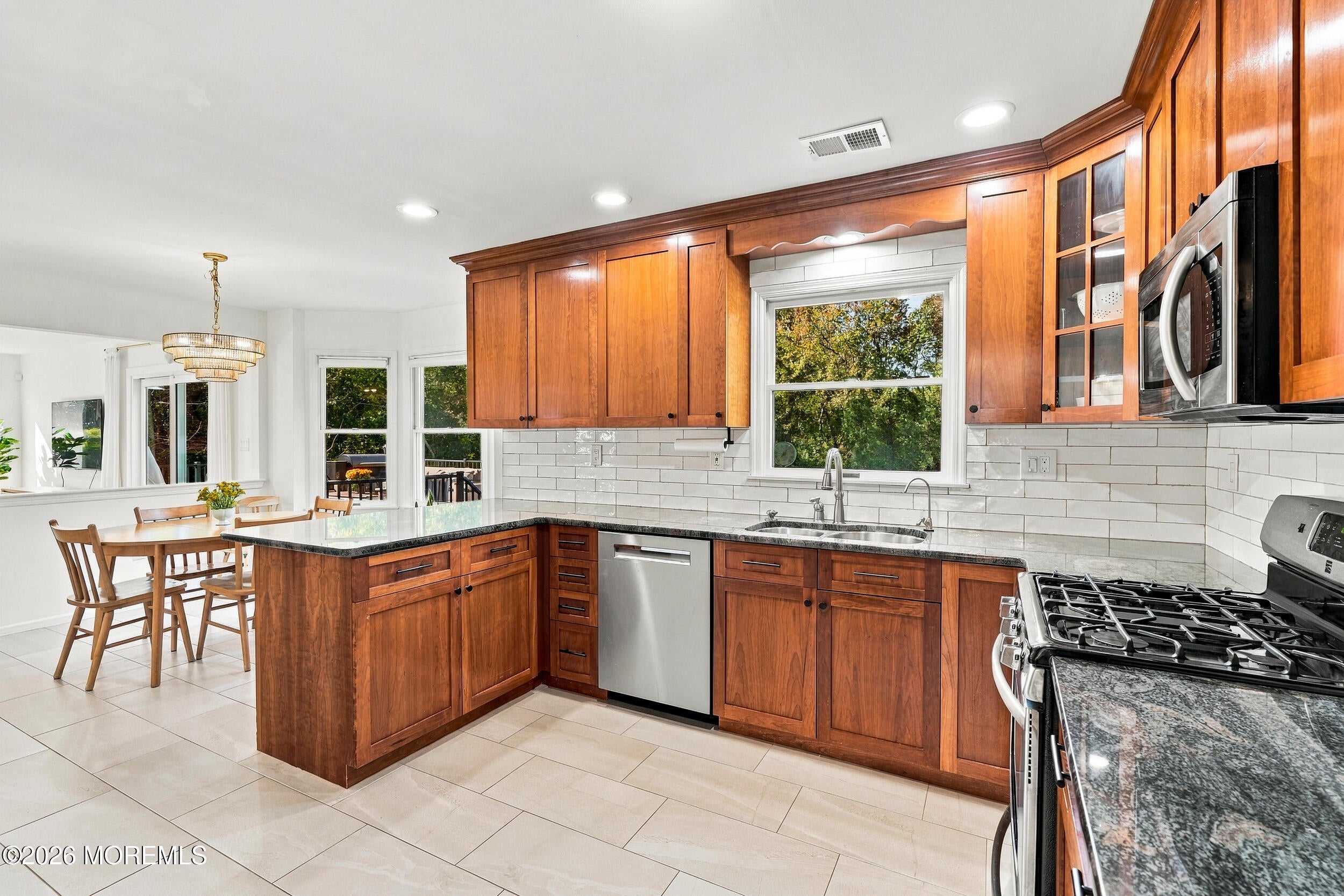 3047 Governors Crossing