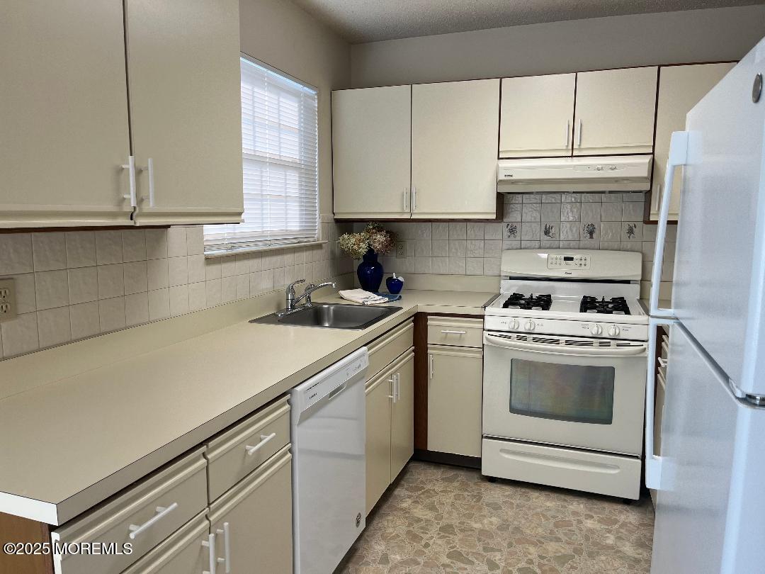 22 Pine Oak Boulevard, Barnegat, New Jersey image 11