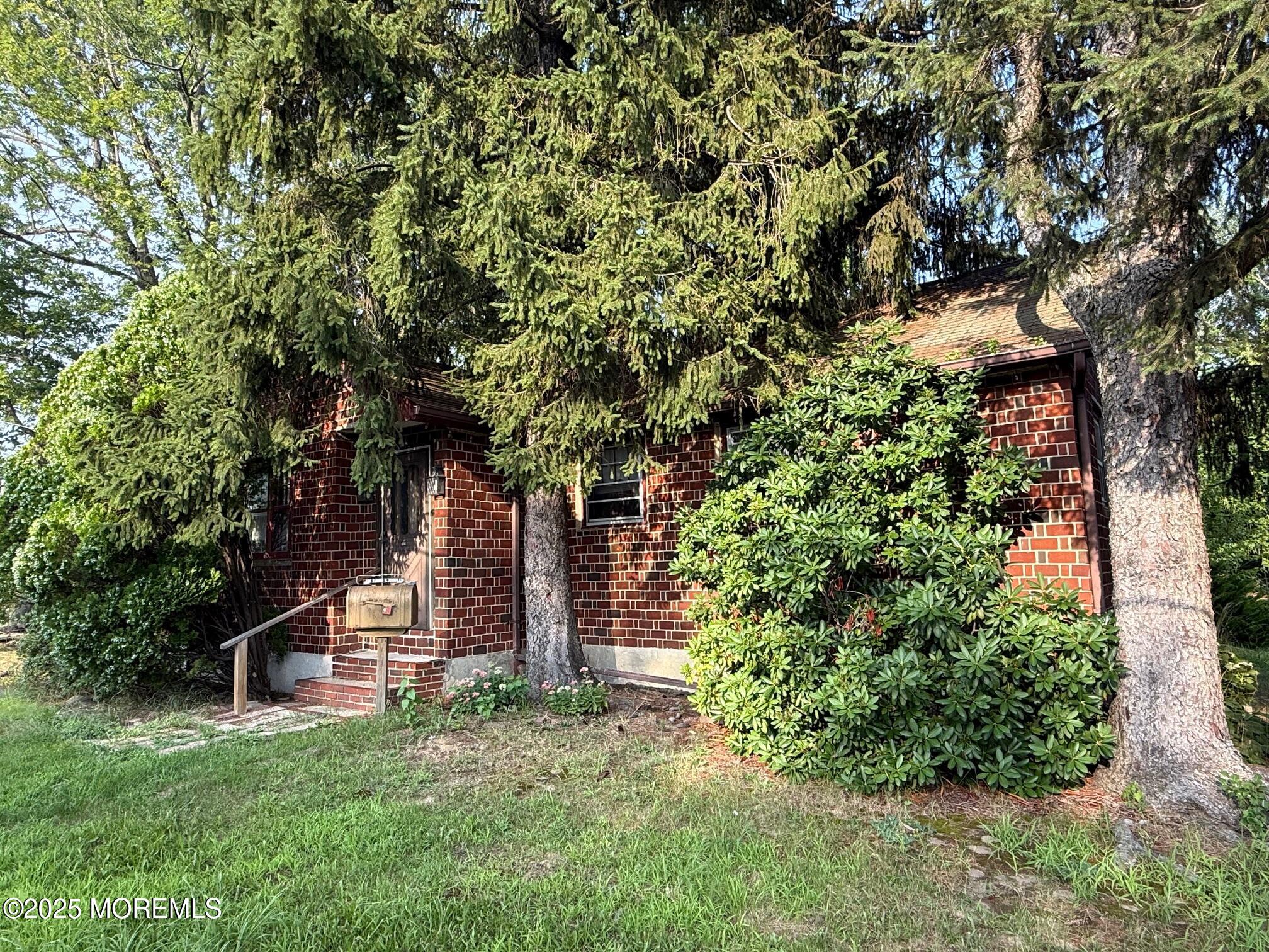 436 Ryders Lane