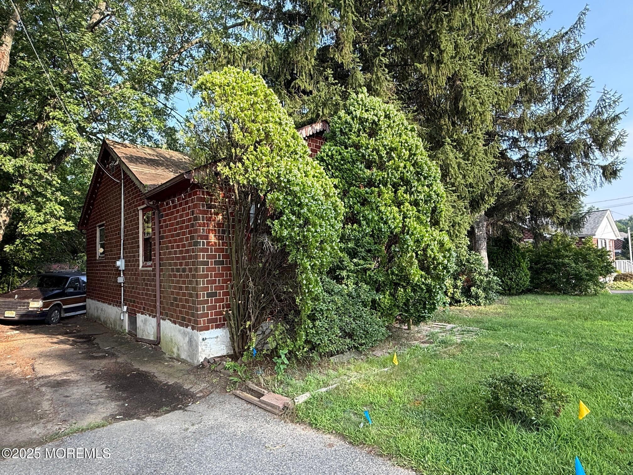 436 Ryders Lane