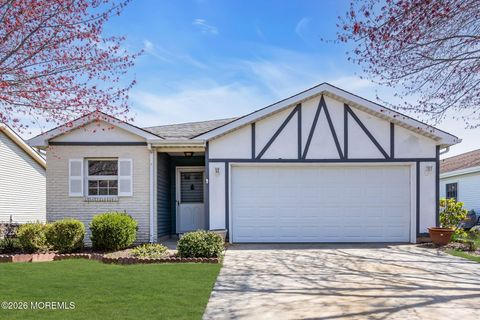 Homes For Sale - 2137 Agincourt Road<br/> Ocean County, Toms River, NJ 08755