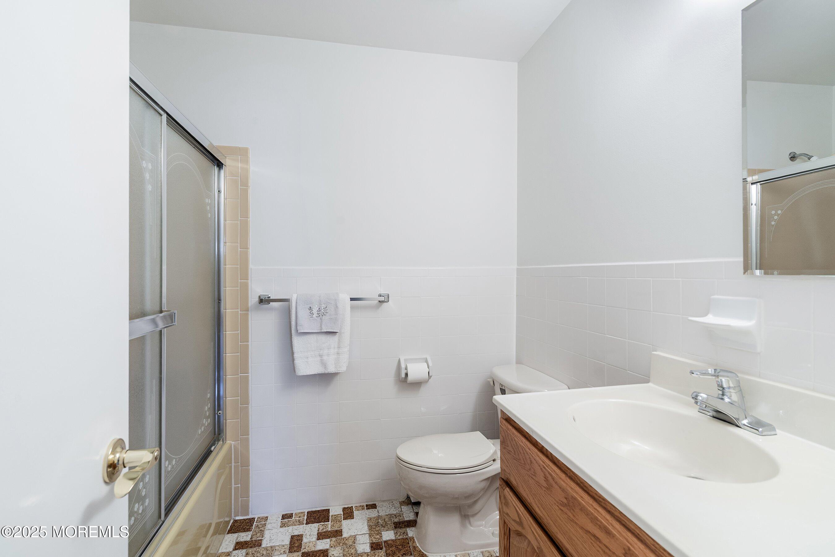 17 Hyannis Street, Toms River, New Jersey image 14