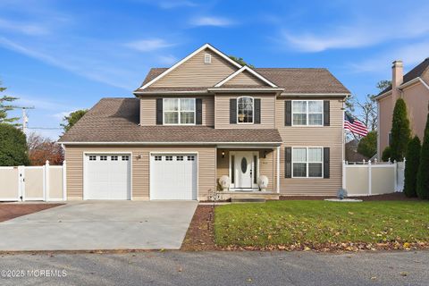 Photo of 912 Hannibal Street, Toms River, NJ 08757 (MLS # 22535439)