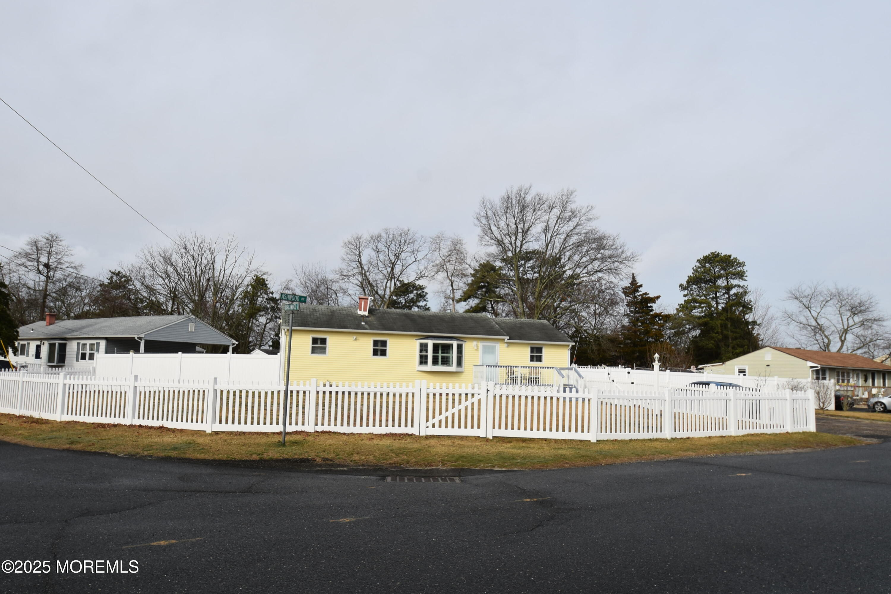 20 Ashwood Drive, Brick, New Jersey image 1
