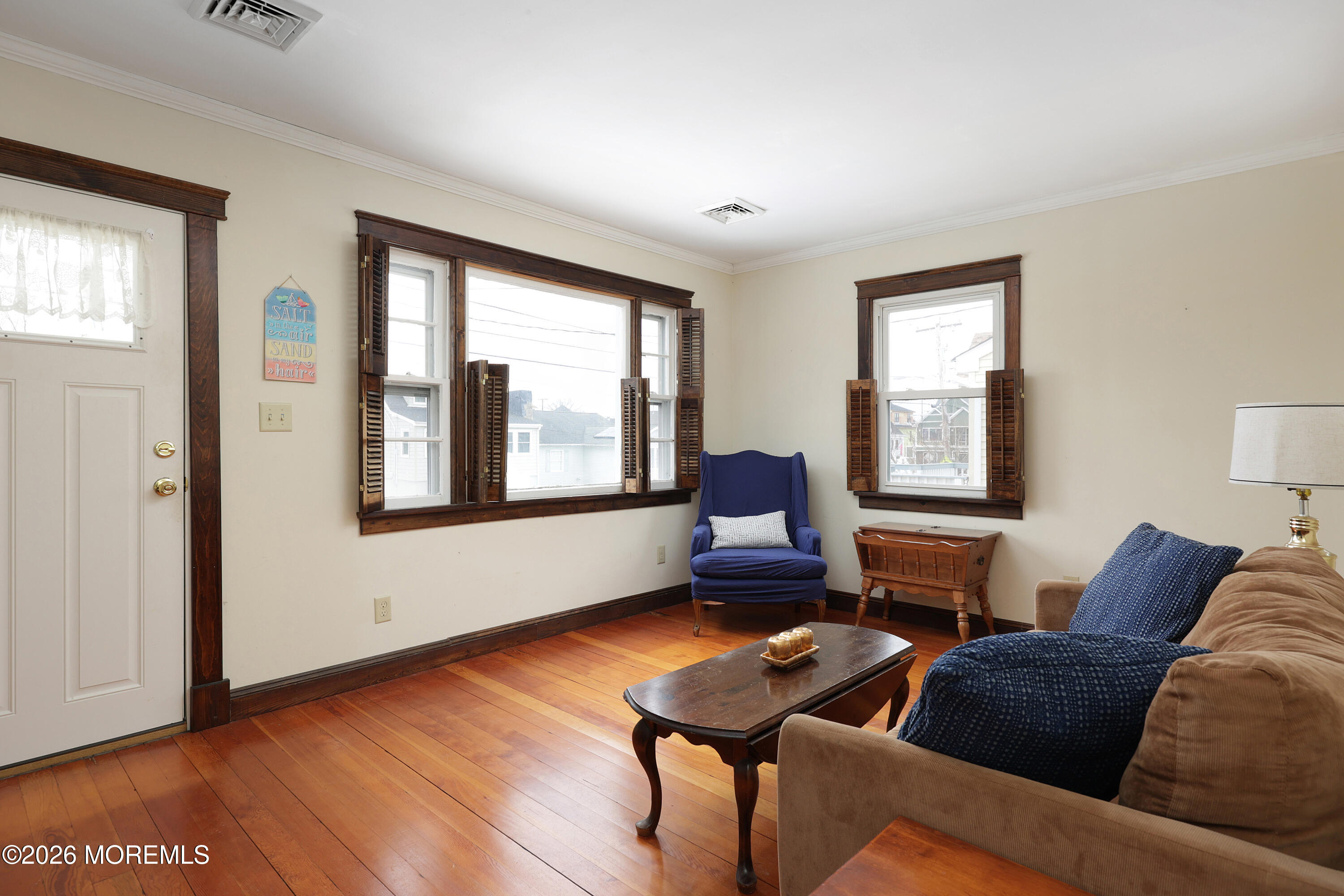 639 E Bayview Avenue