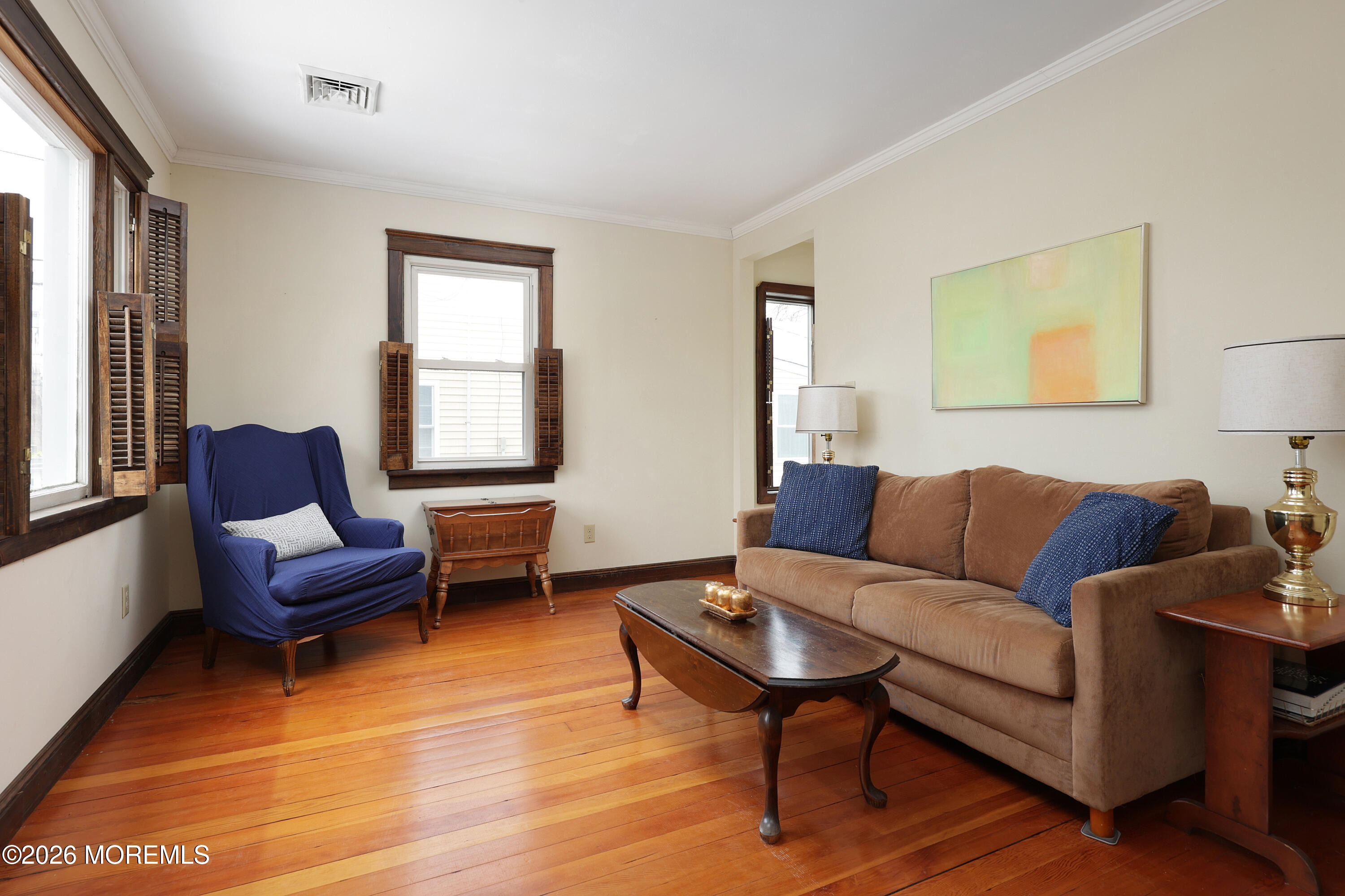 639 E Bayview Avenue