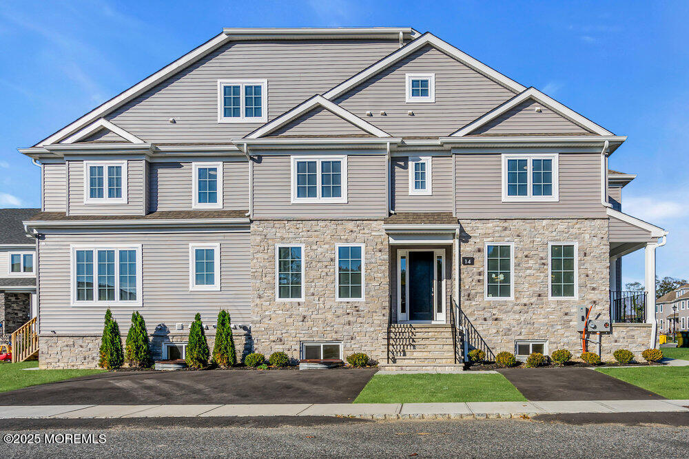 14 Blue River Way, Lakewood, New Jersey image 2