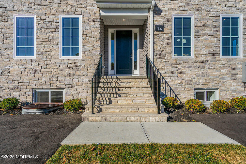 14 Blue River Way, Lakewood, New Jersey image 9