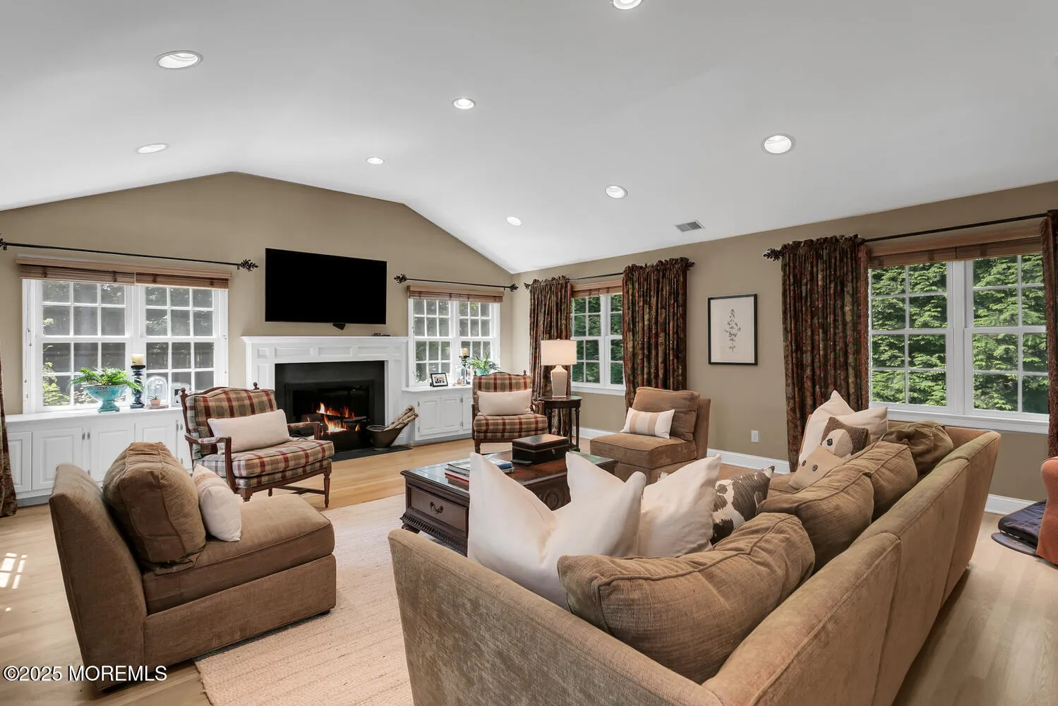 Rumson, New Jersey 07760, United States, 5 Bedrooms Bedrooms, ,5 BathroomsBathrooms,Residential,Active,156624