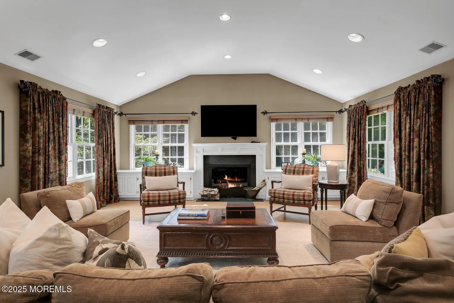 Rumson, New Jersey 07760, United States, 5 Bedrooms Bedrooms, ,5 BathroomsBathrooms,Residential,Active,156624