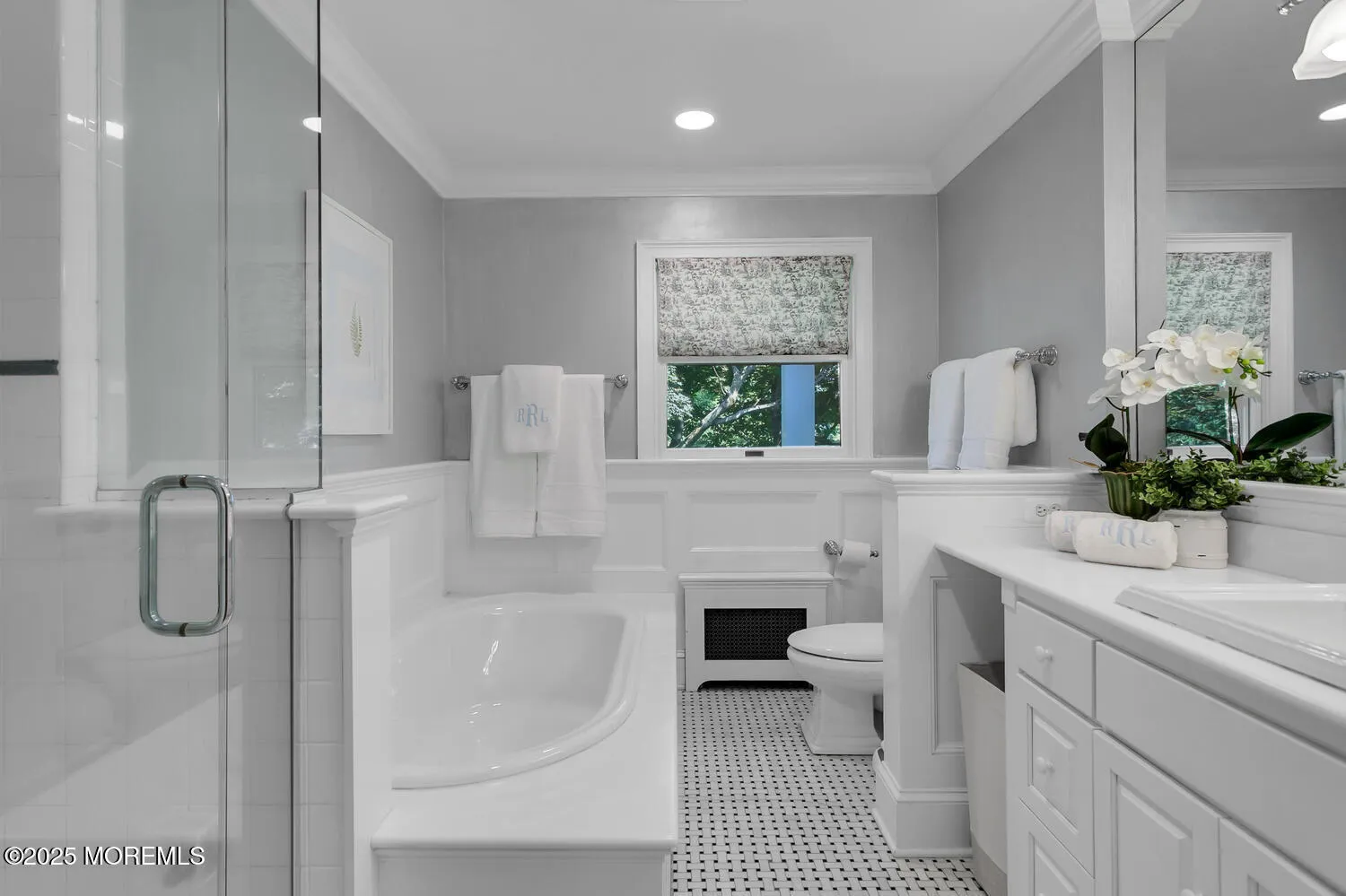 Rumson, New Jersey 07760, United States, 5 Bedrooms Bedrooms, ,5 BathroomsBathrooms,Residential,Active,156624