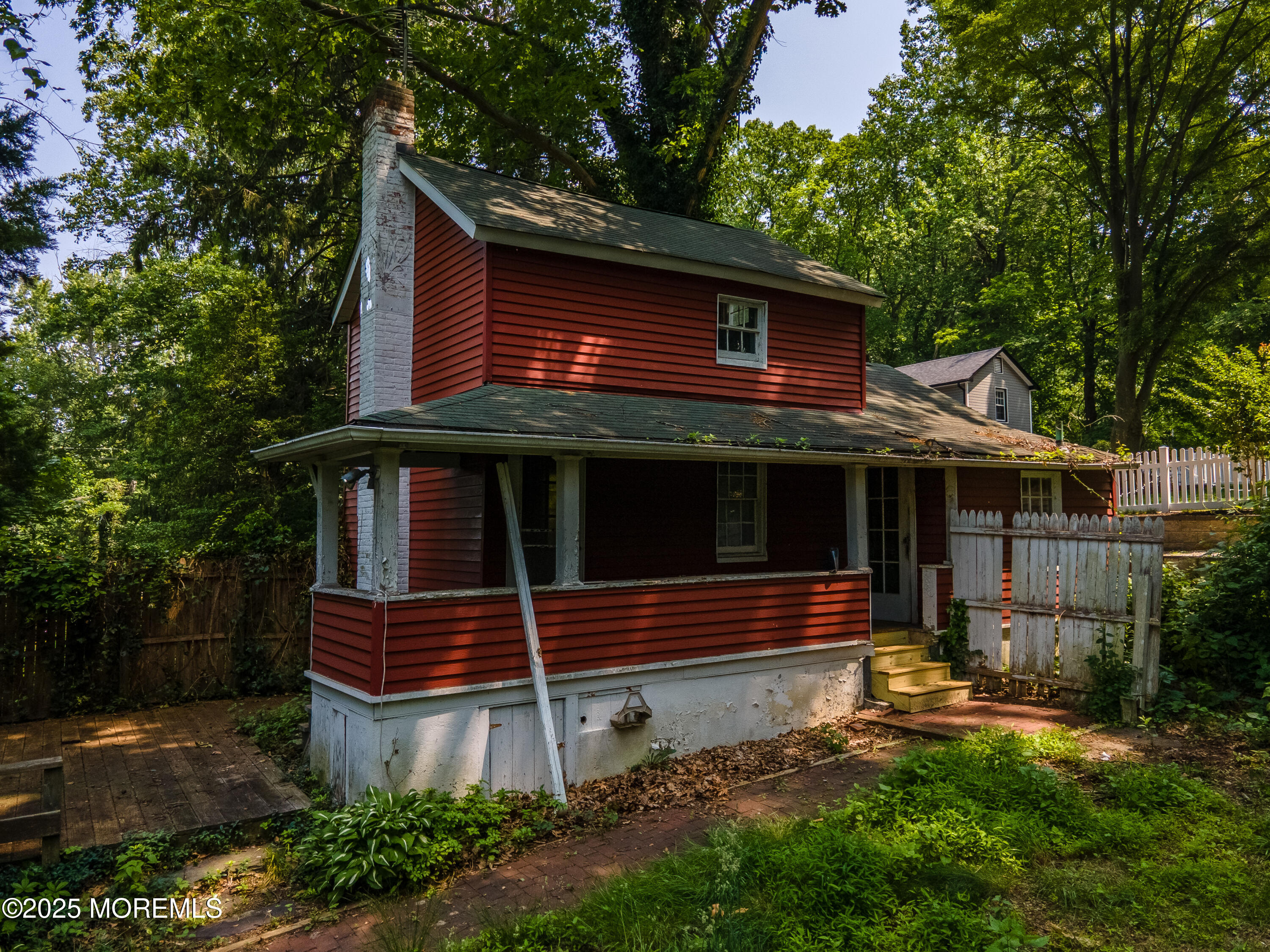 965 W Front Street