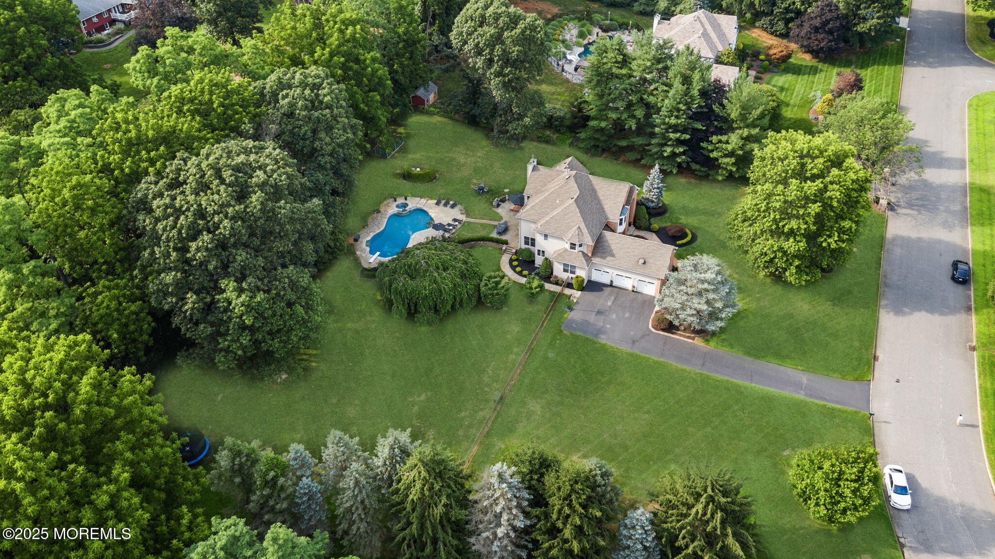 8 Shadowbrook Drive