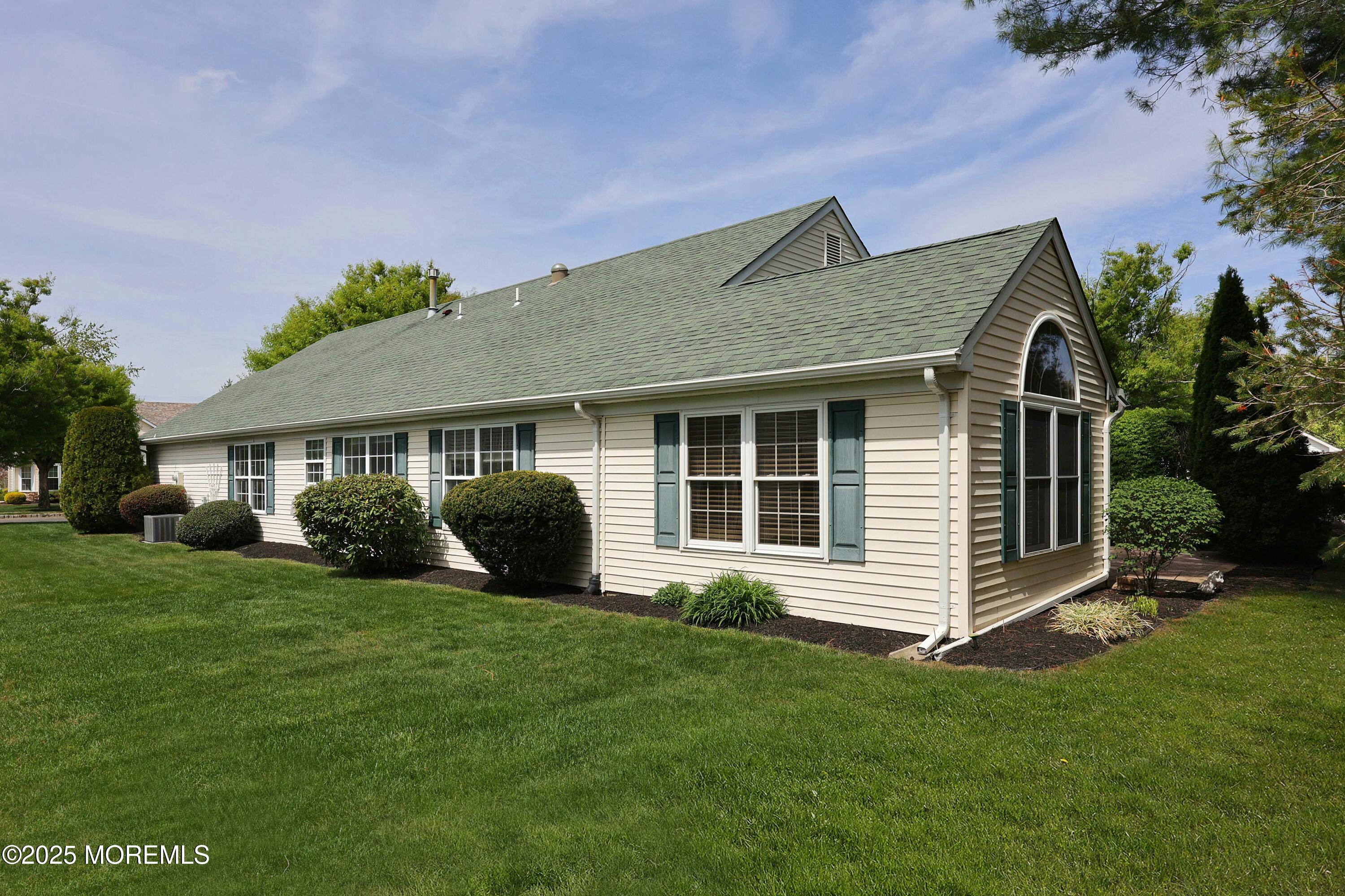 2399 Crisfield Circle, Toms River, New Jersey image 2