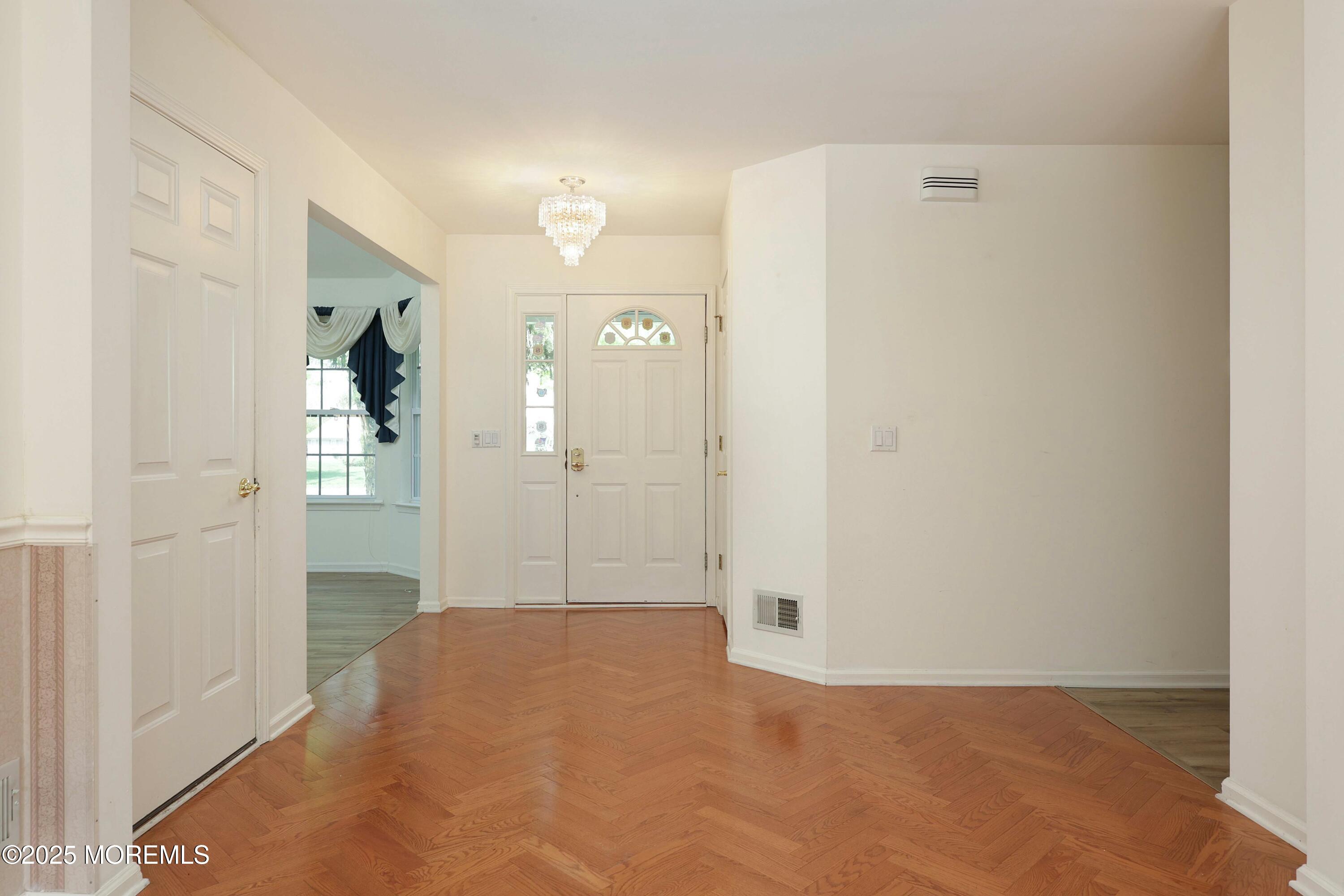 2399 Crisfield Circle, Toms River, New Jersey image 6