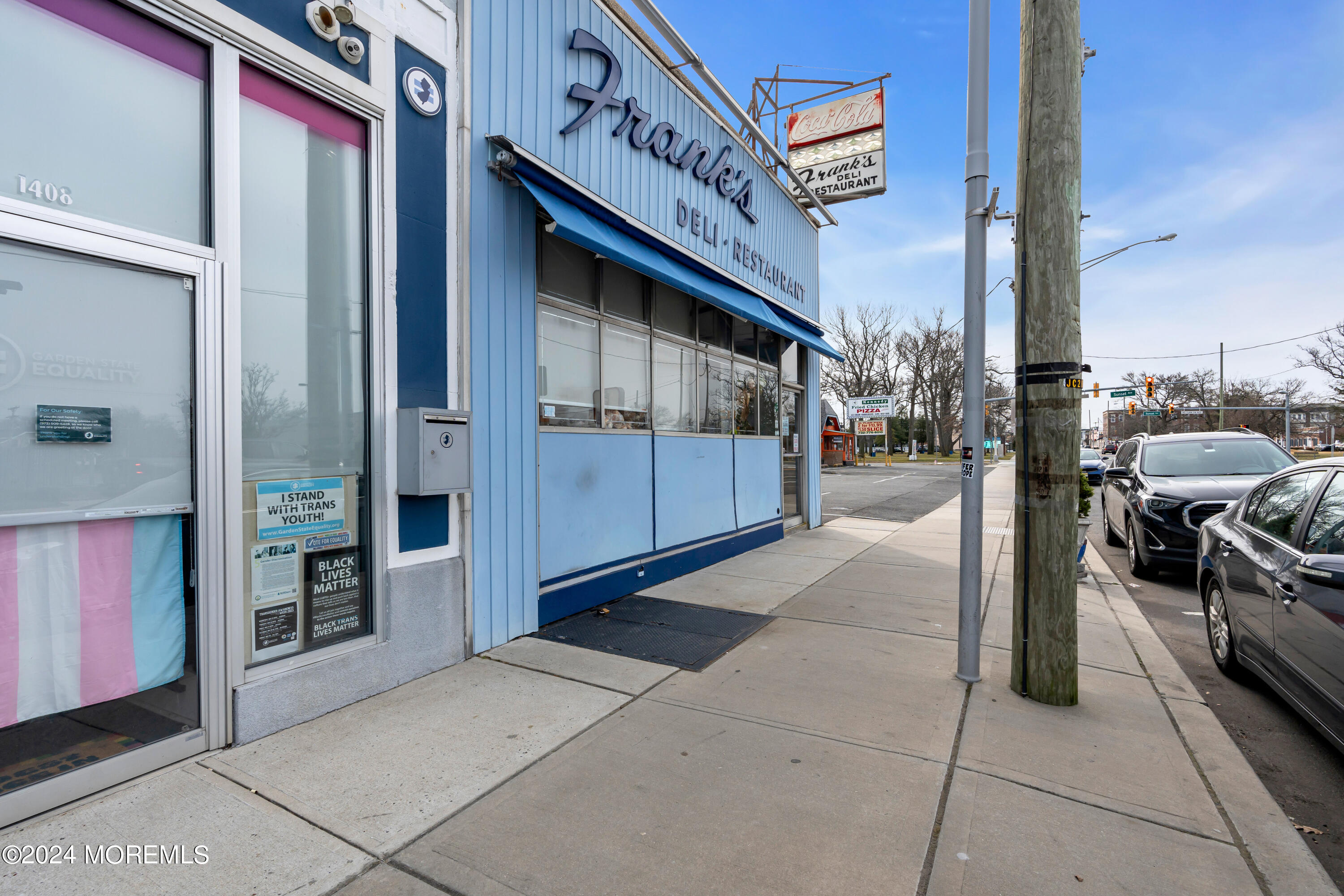 1406 Main Street