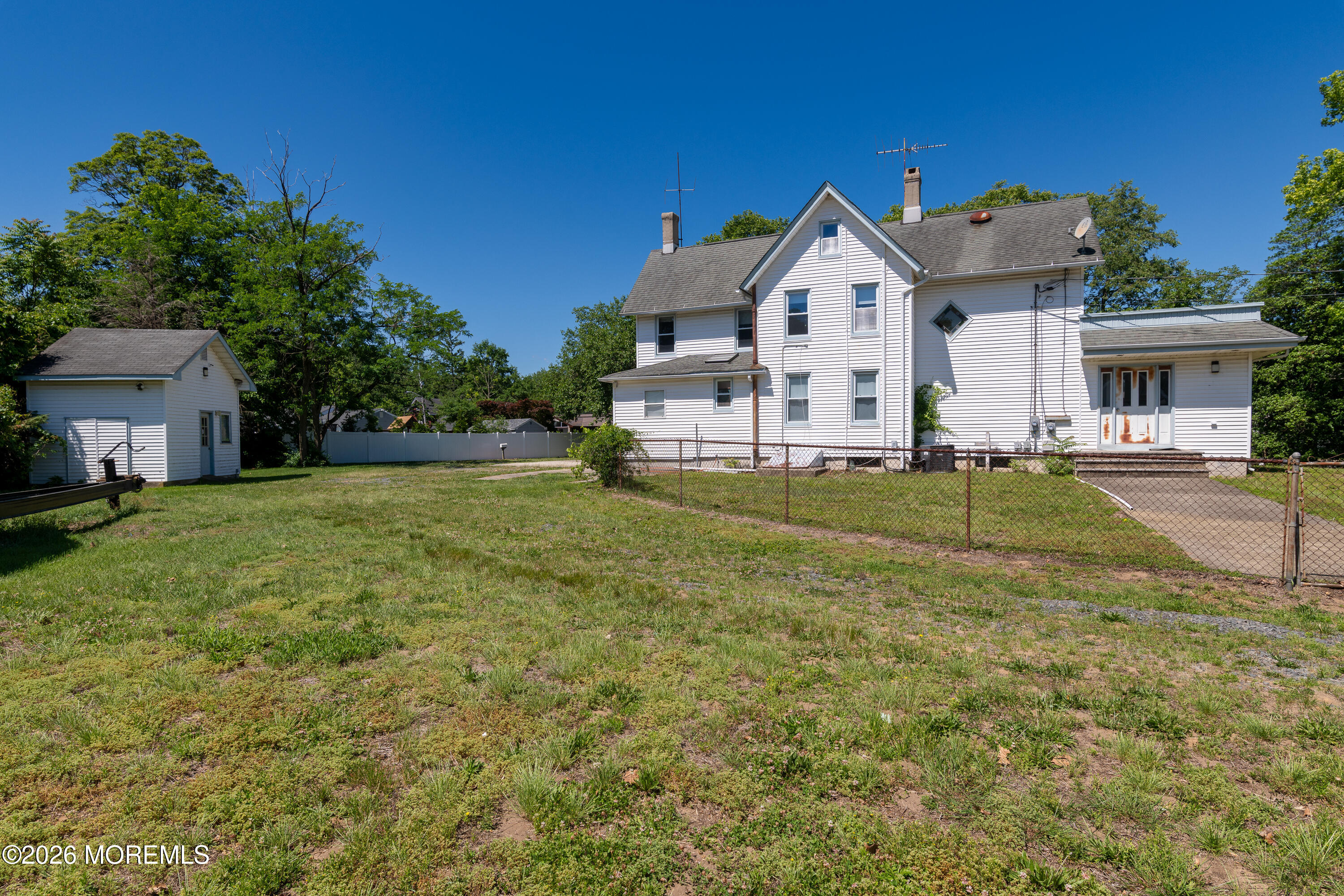795 Harmony Road