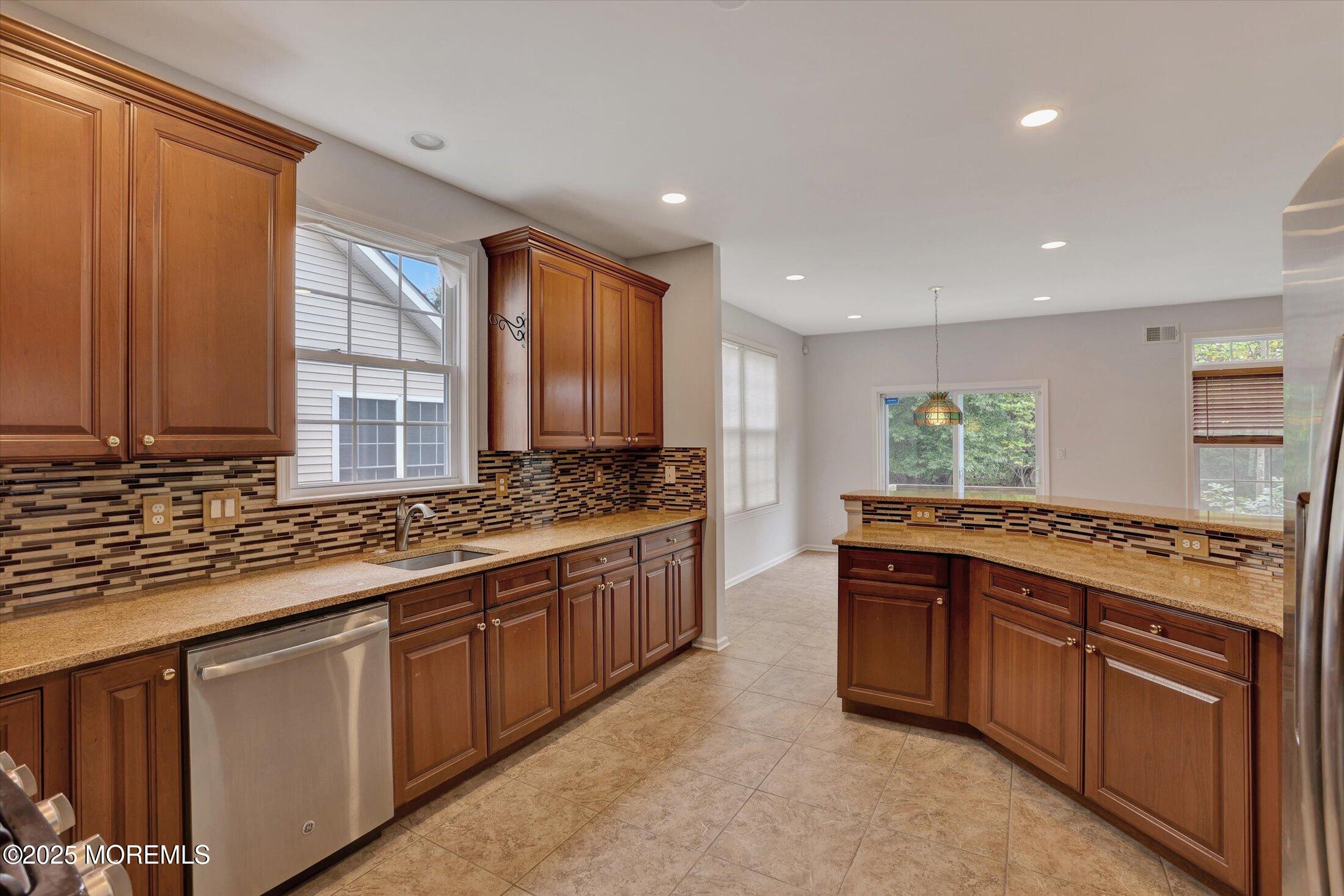 222 Everton Boulevard