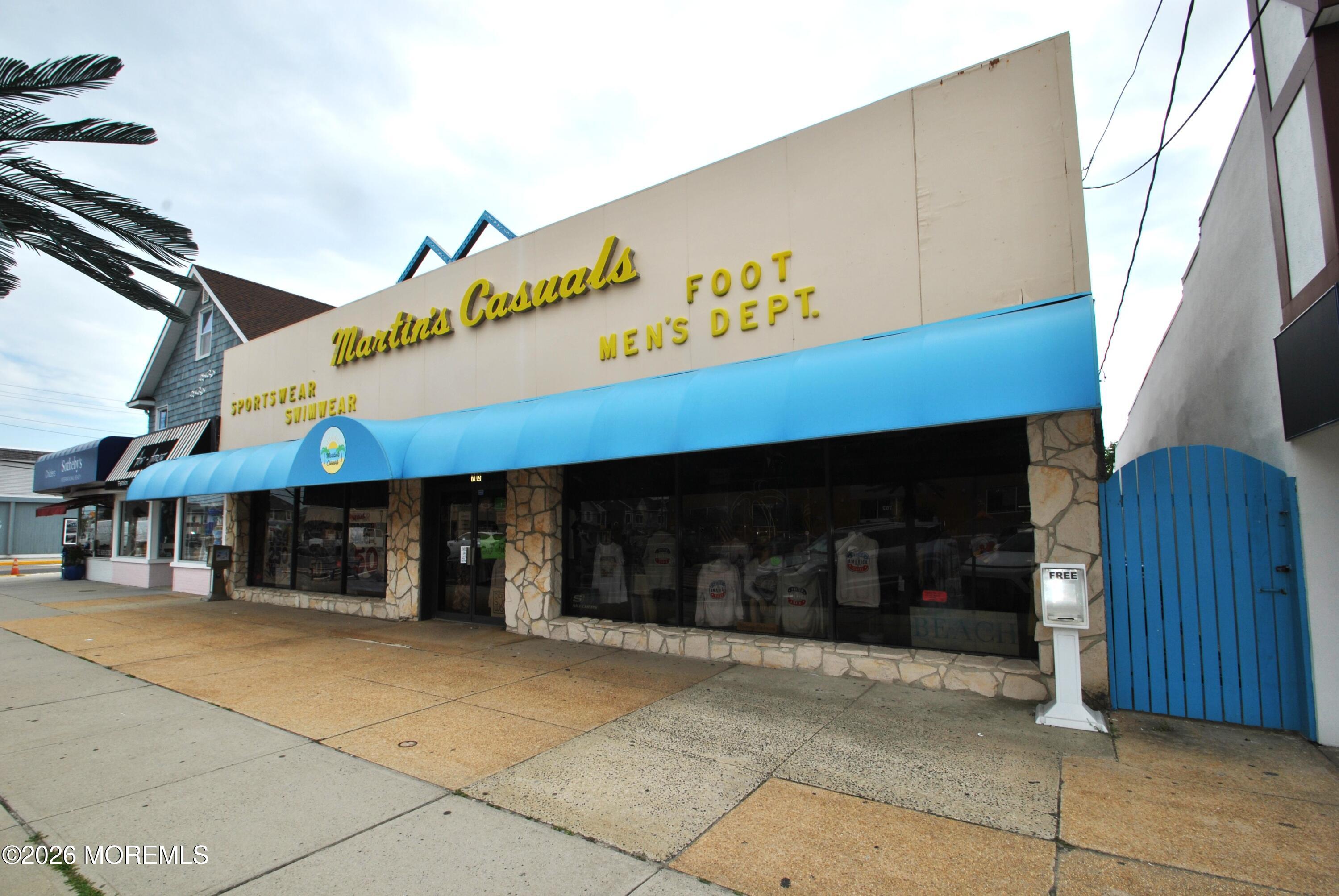 703 Grand Central Avenue