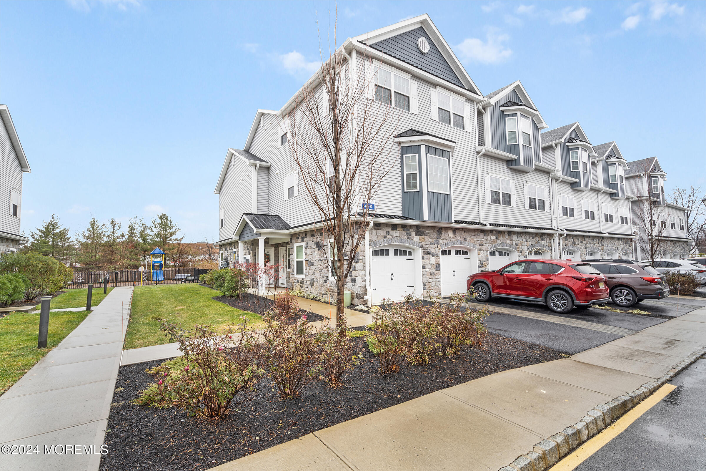 32 Emily Court, Hazlet, New Jersey image 1