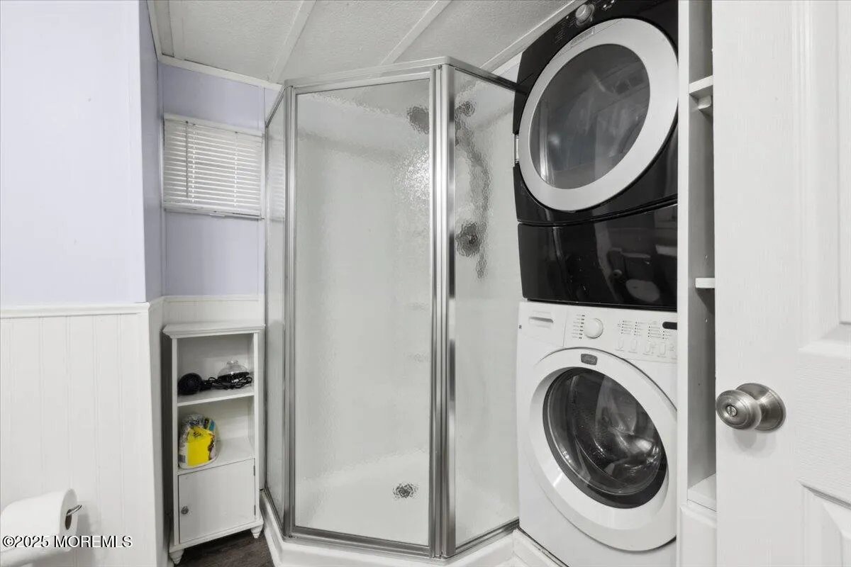 Toms River, New Jersey 08755, United States, 2 Bedrooms Bedrooms, ,1 BathroomBathrooms,Residential,Active,103562