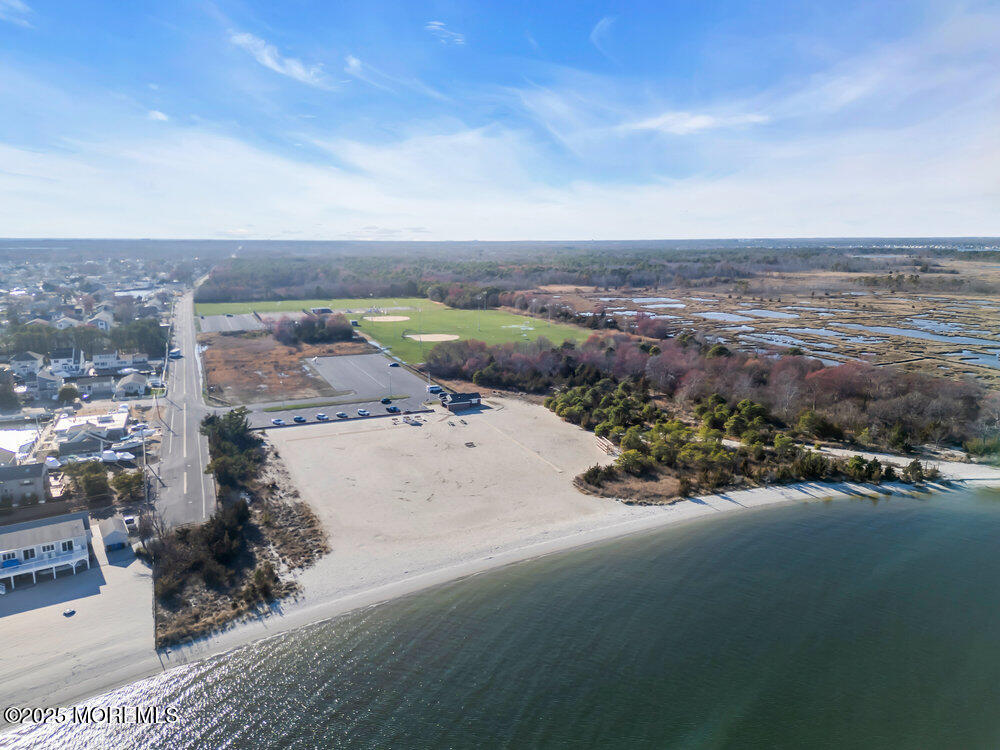 2 Cove Point Road, Toms River, New Jersey image 6
