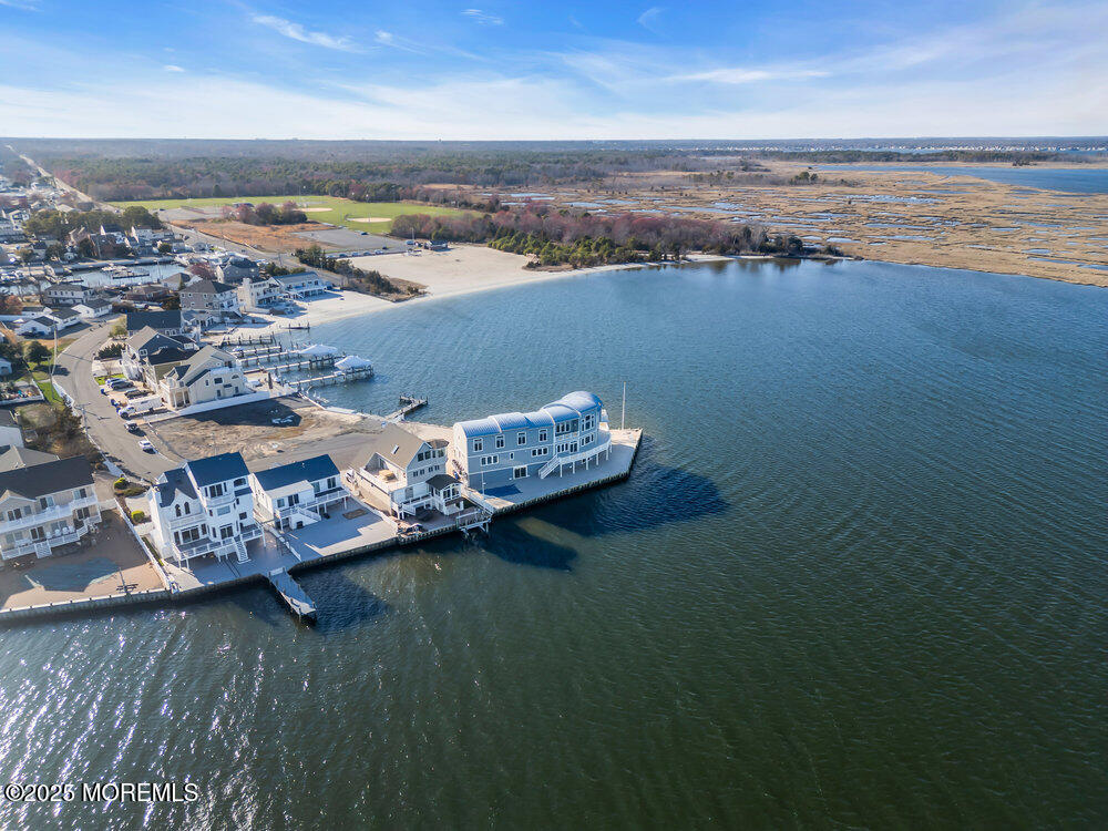 2 Cove Point Road, Toms River, New Jersey image 5
