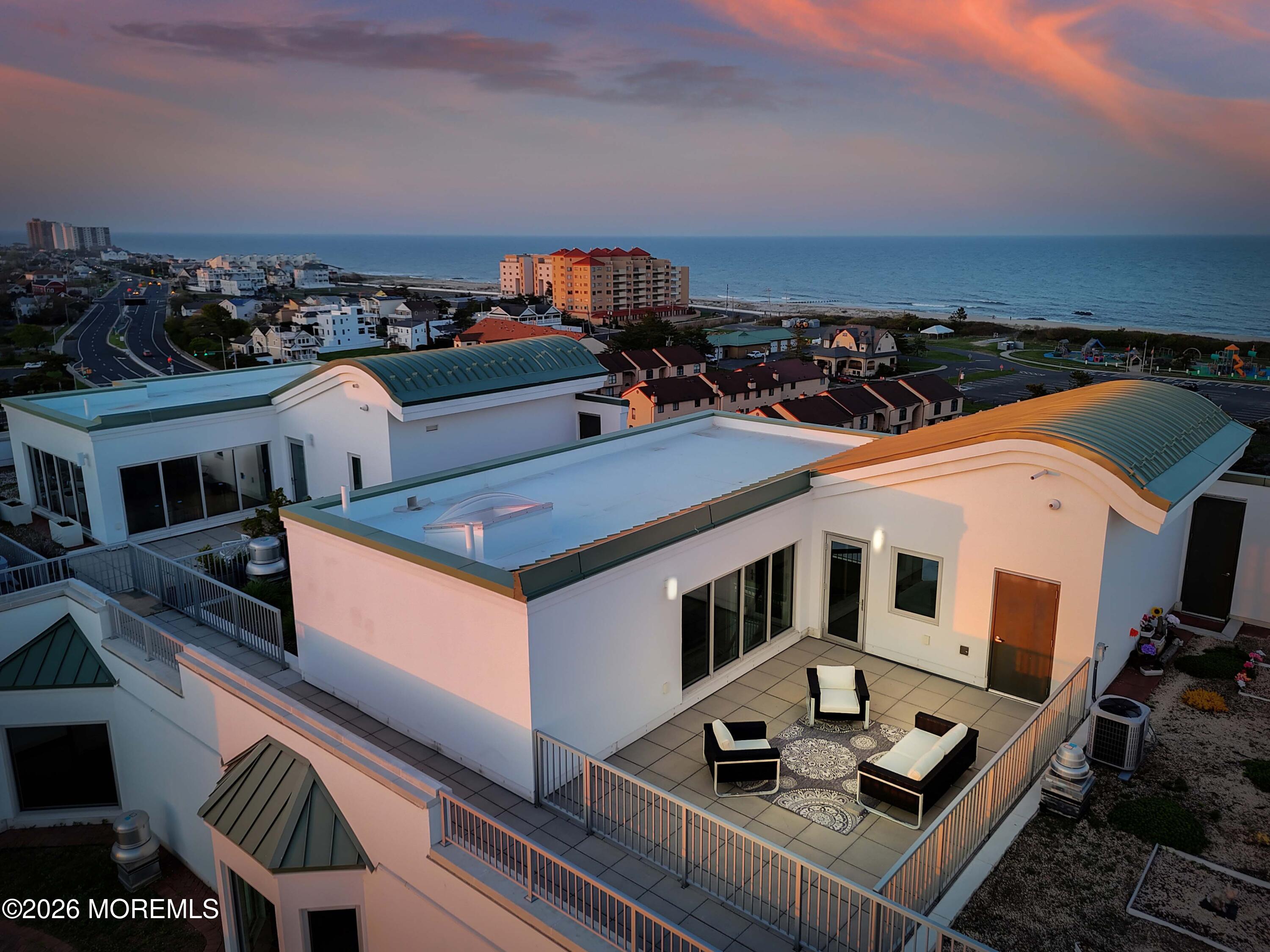 Long Branch, New Jersey, 07740, United States, 3 Bedrooms Bedrooms, ,4 BathroomsBathrooms,Residential,Active,2044541