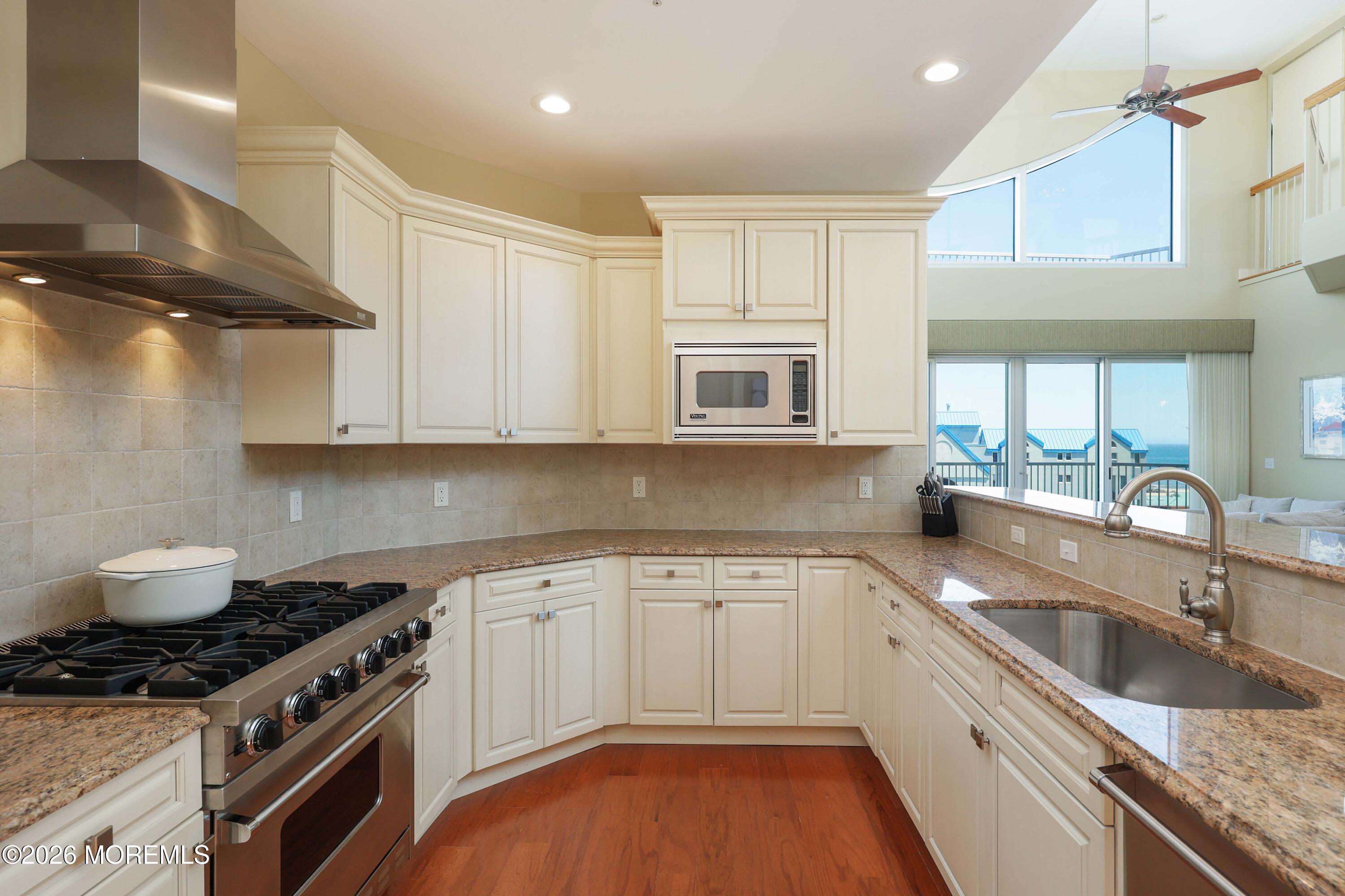 Long Branch, New Jersey, 07740, United States, 3 Bedrooms Bedrooms, ,4 BathroomsBathrooms,Residential,Active,2044541