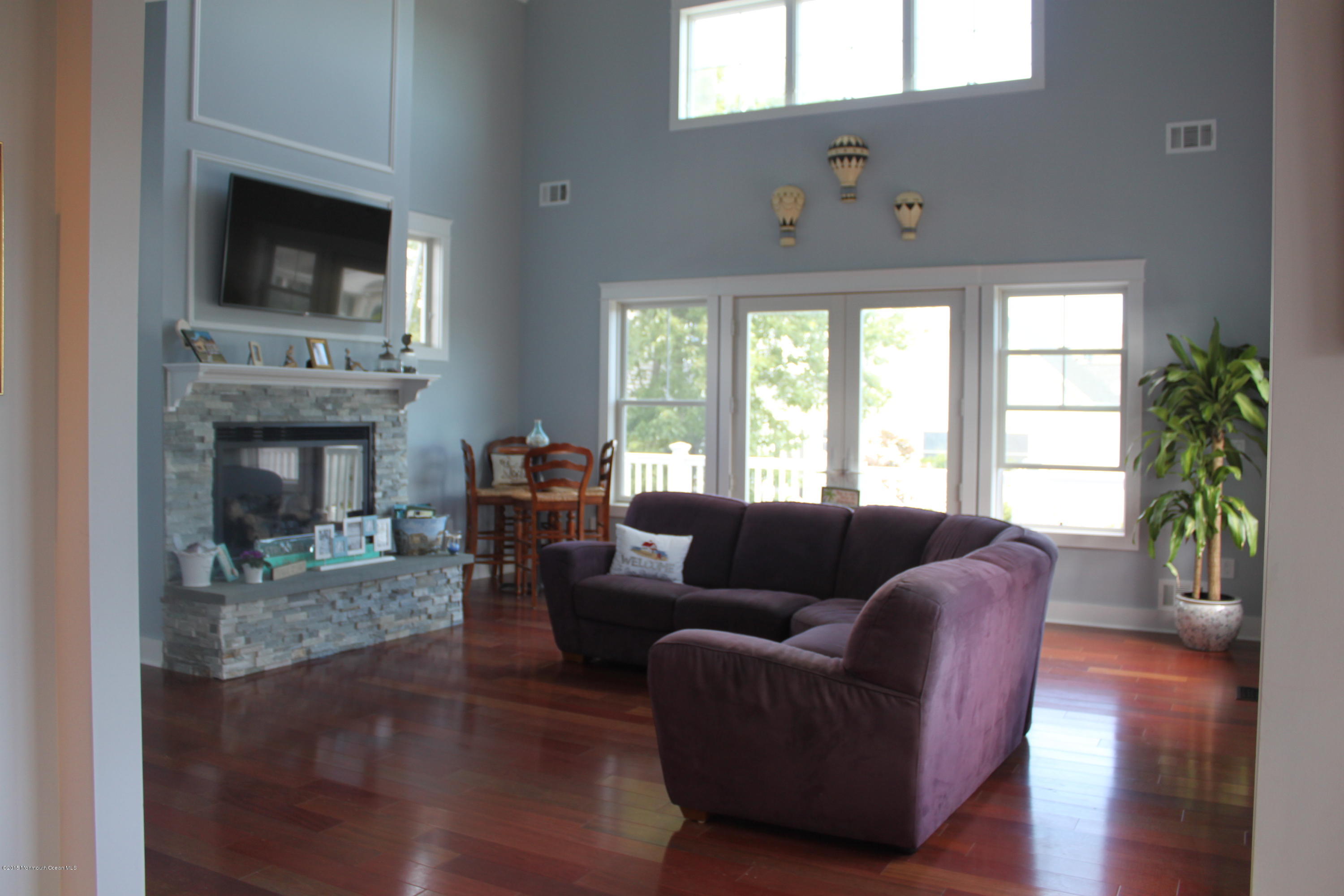 25 Riverdale Avenue