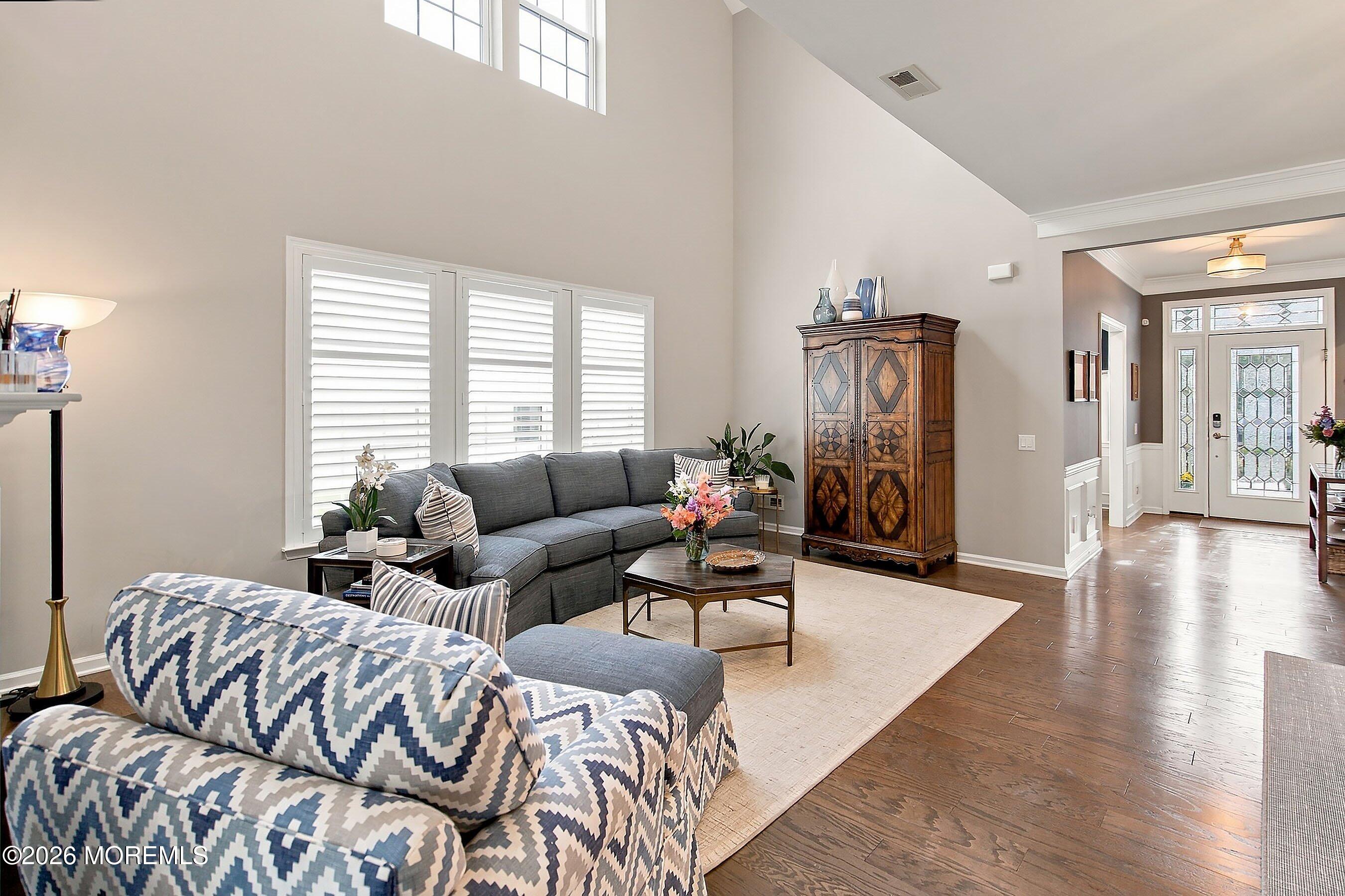 21 W Campania Lane