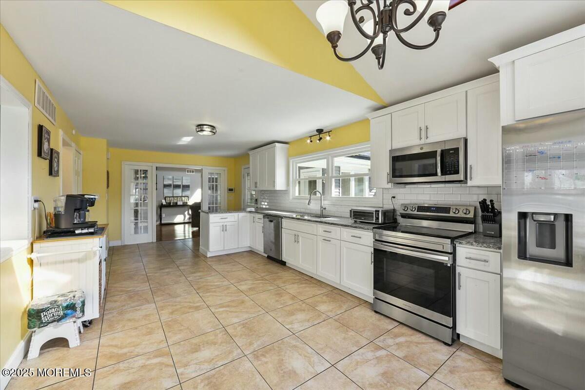 450 W Farms Road, Farmingdale, New Jersey image 7