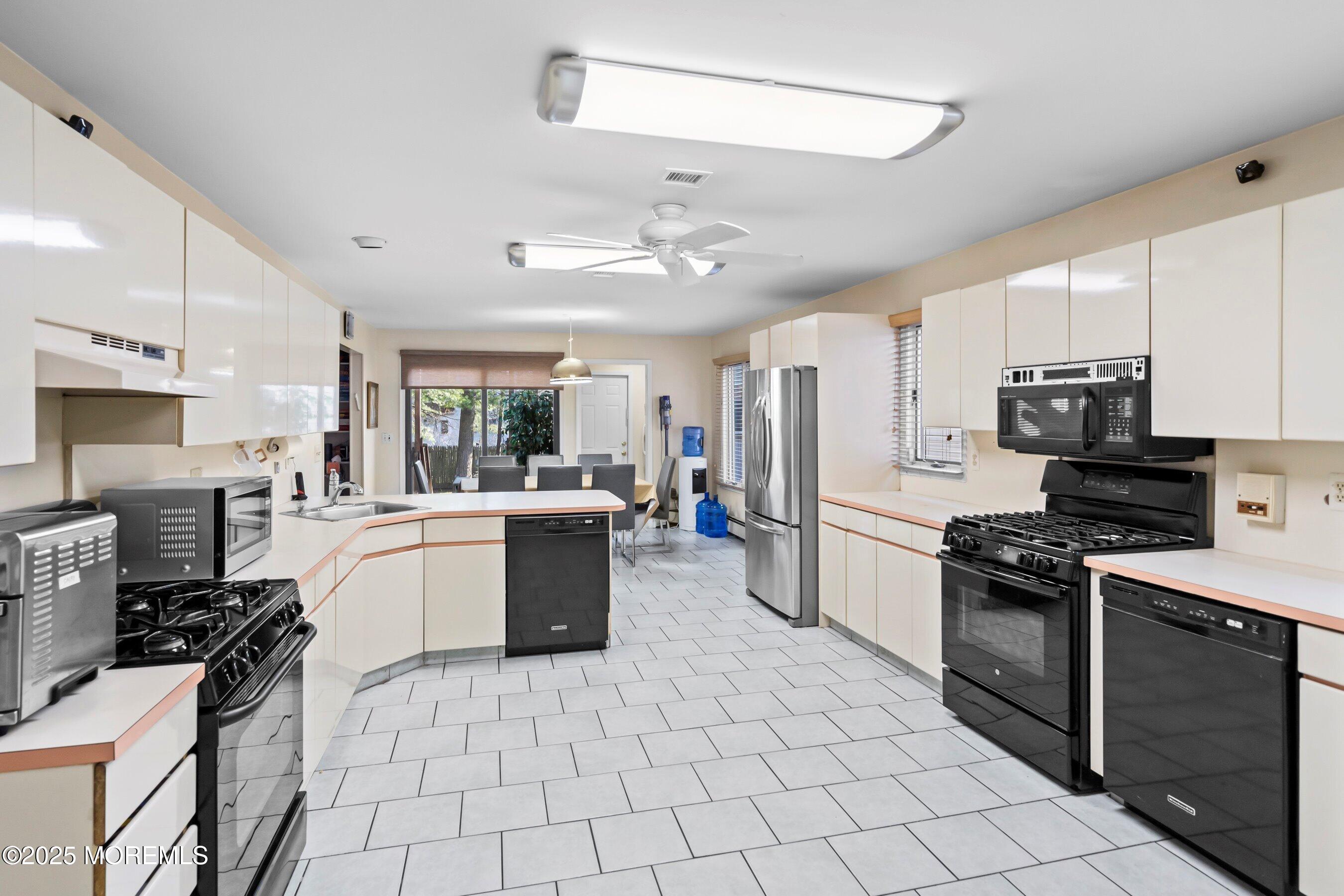 114 Carey Street, Lakewood, New Jersey image 7