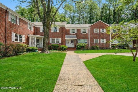 Condo For Sale - 98 Manor Drive<br/> Red Bank, NJ 07701