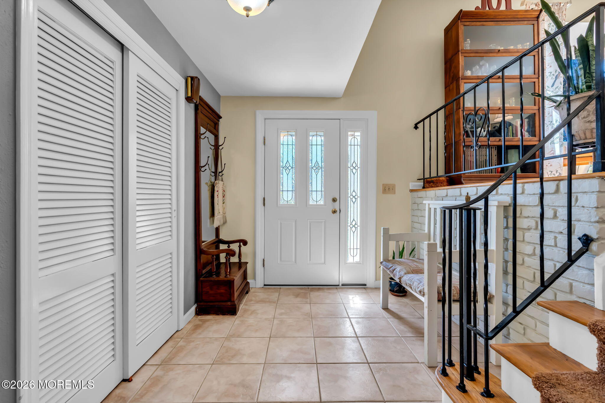 74 Southview Terrace N