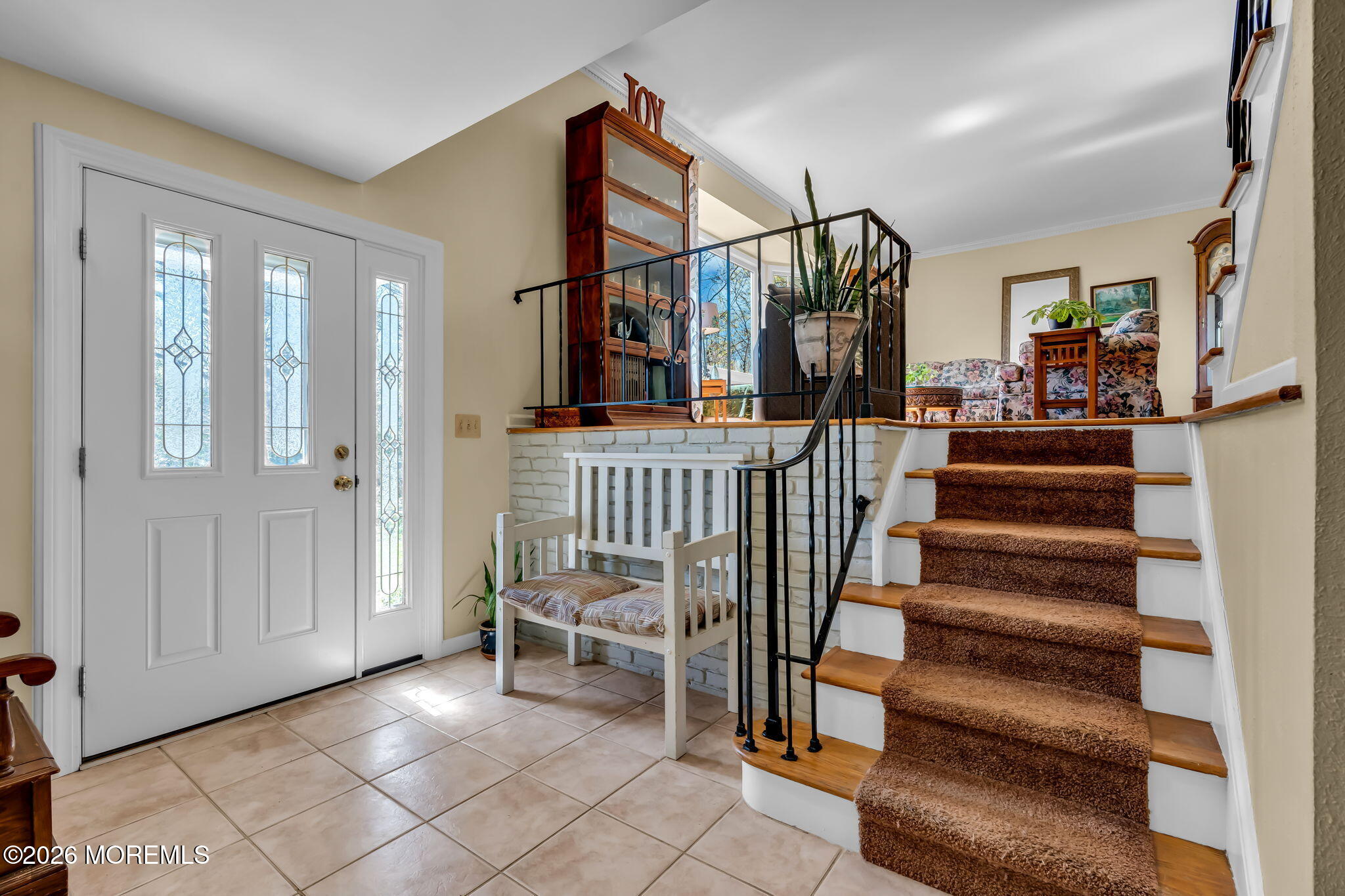 74 Southview Terrace N