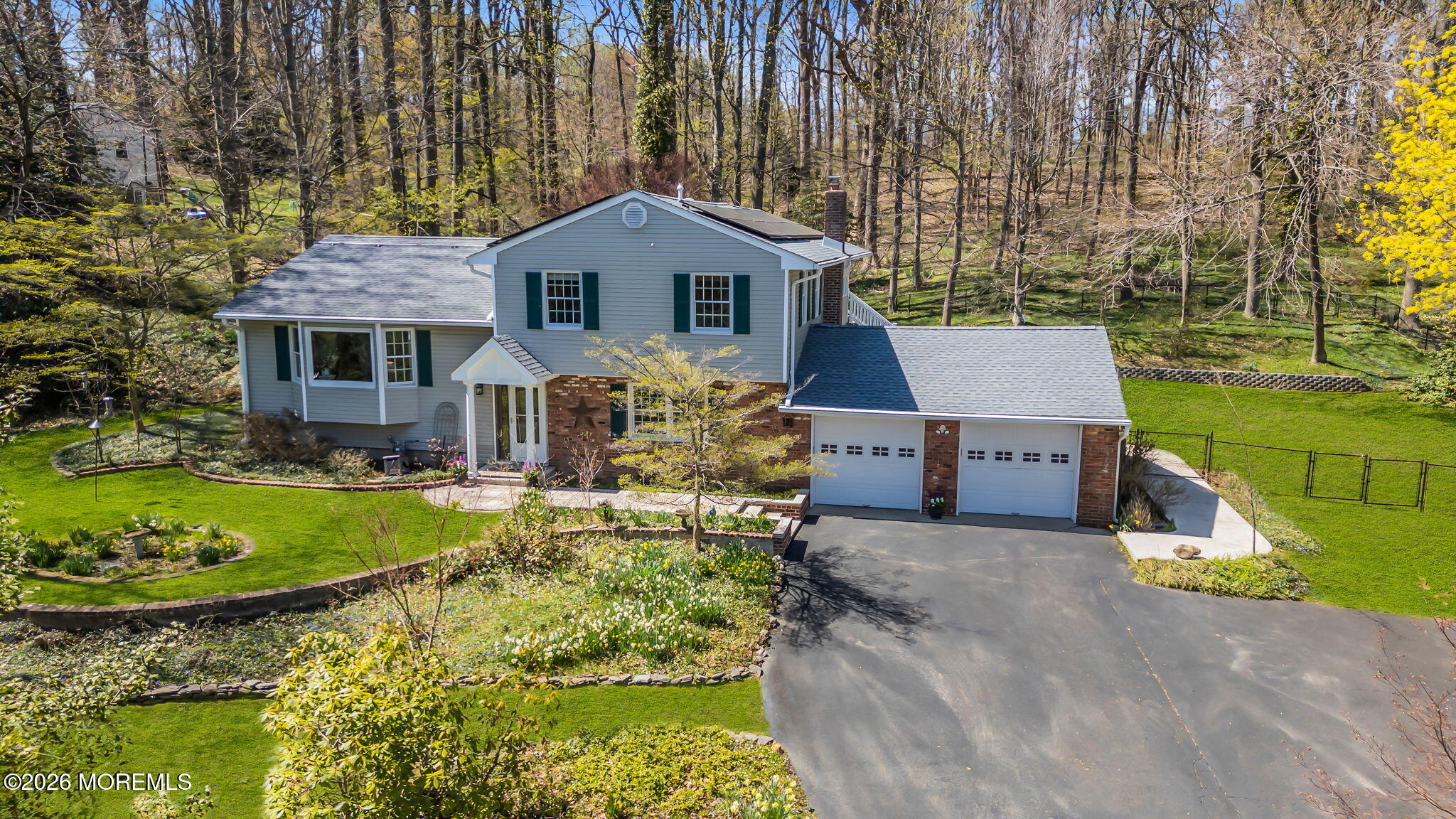 74 Southview Terrace N