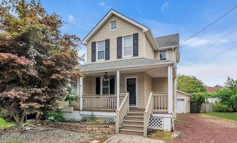 Homes For Rent - 327 Roosevelt Avenue<br/> Oakhurst, NJ 07755