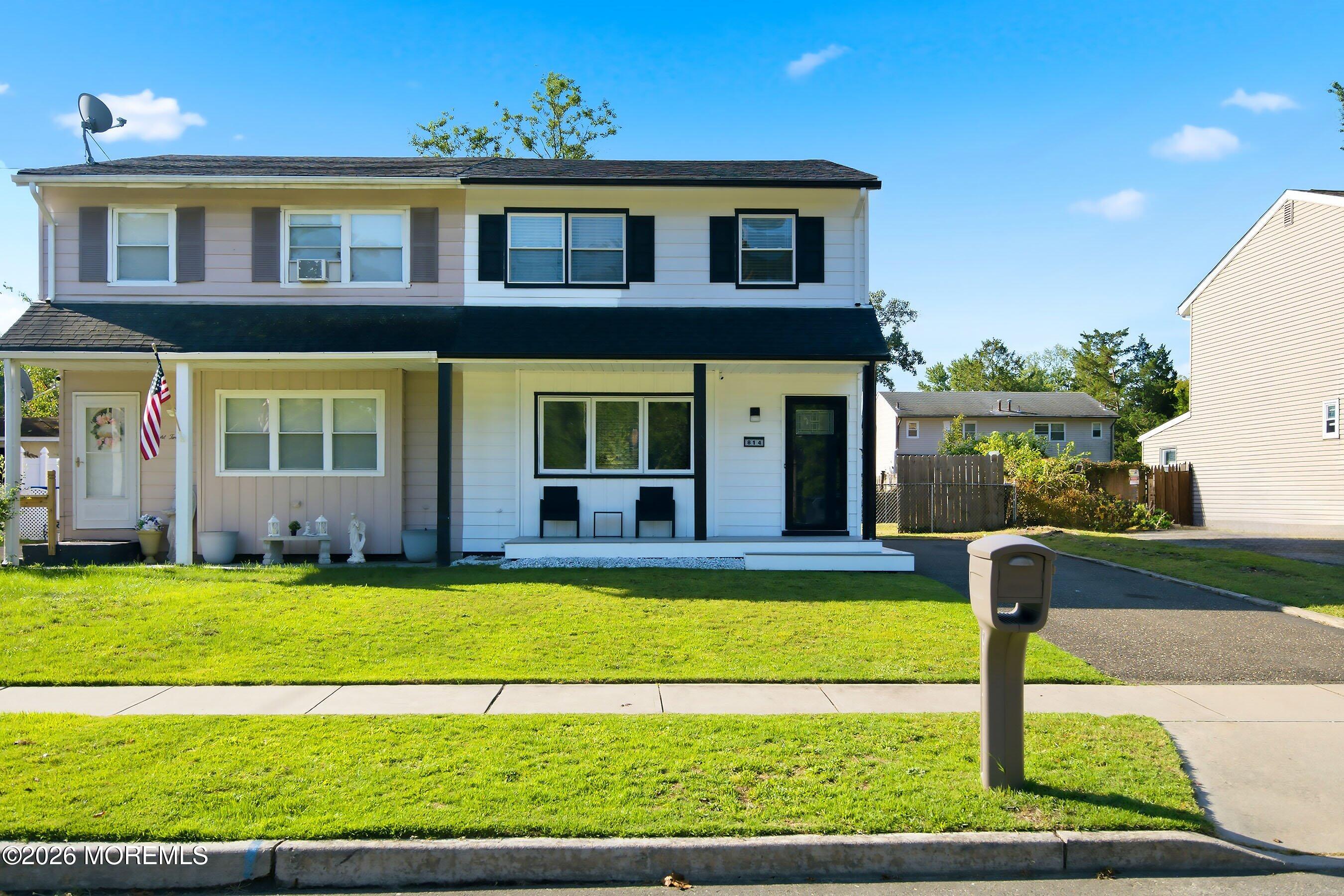 814 Maple Street